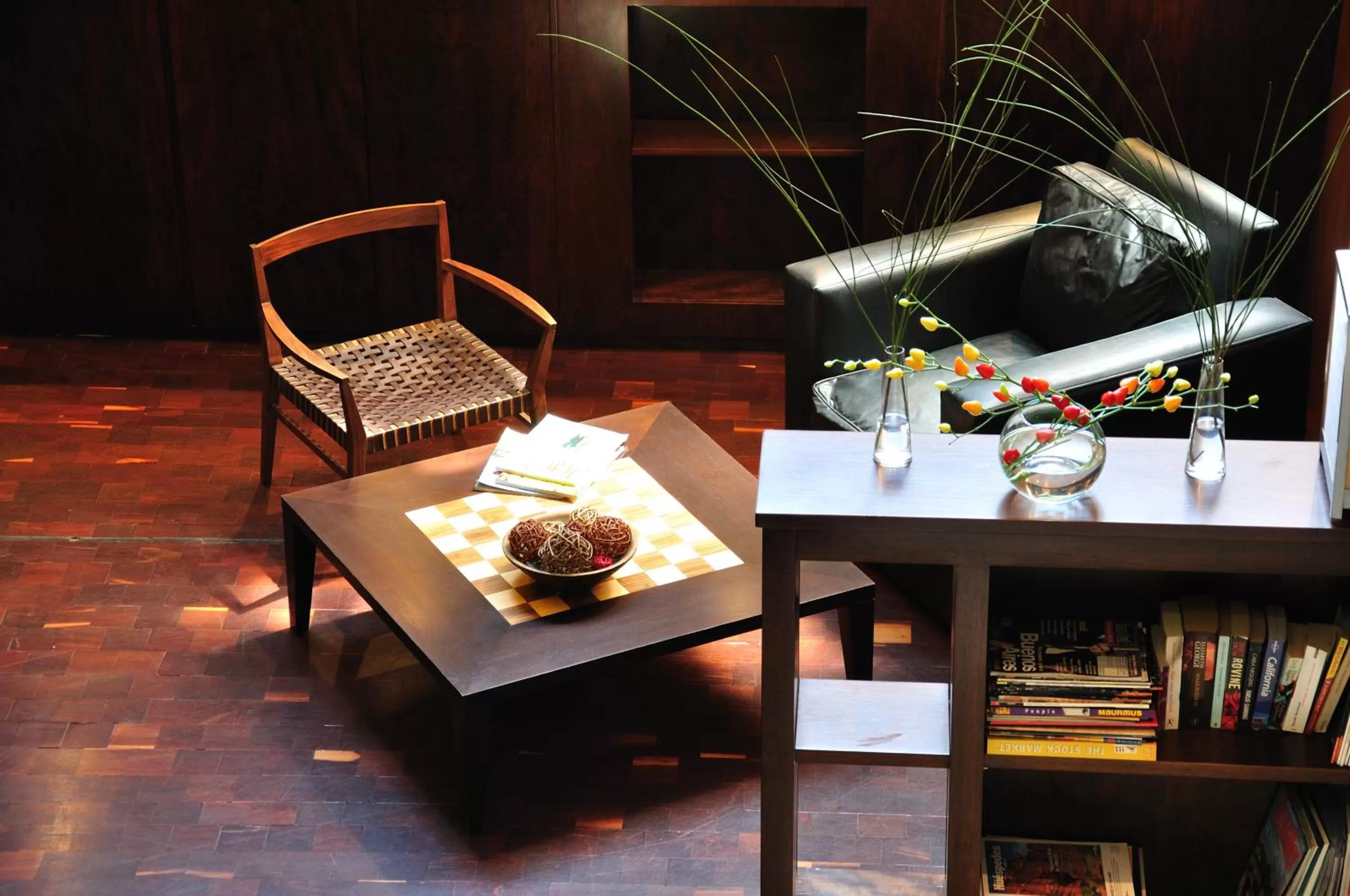 Communal lounge/ TV room in Ribera Sur Hotel