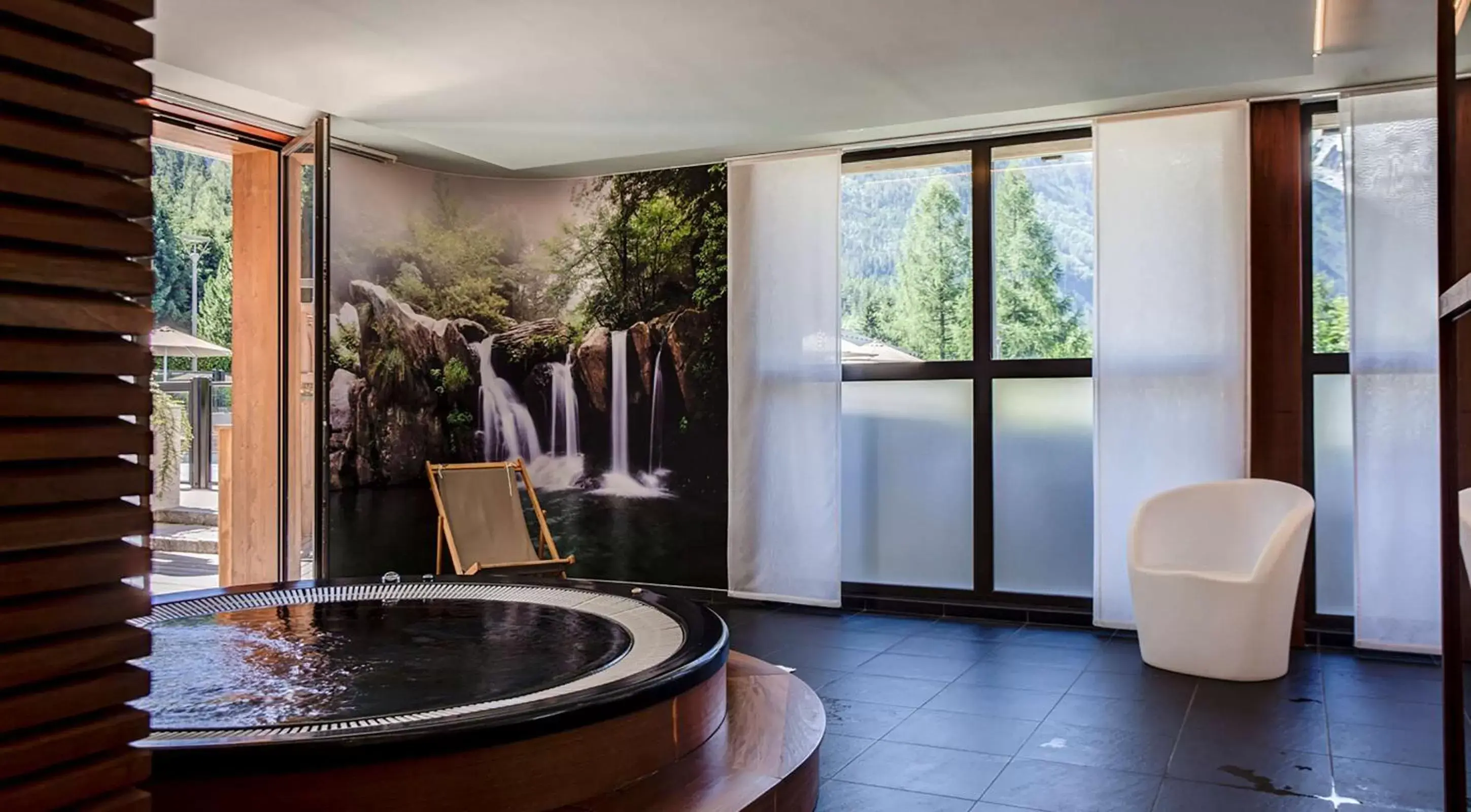 Spa and wellness centre/facilities, Bathroom in Excelsior Chamonix Hôtel & Spa