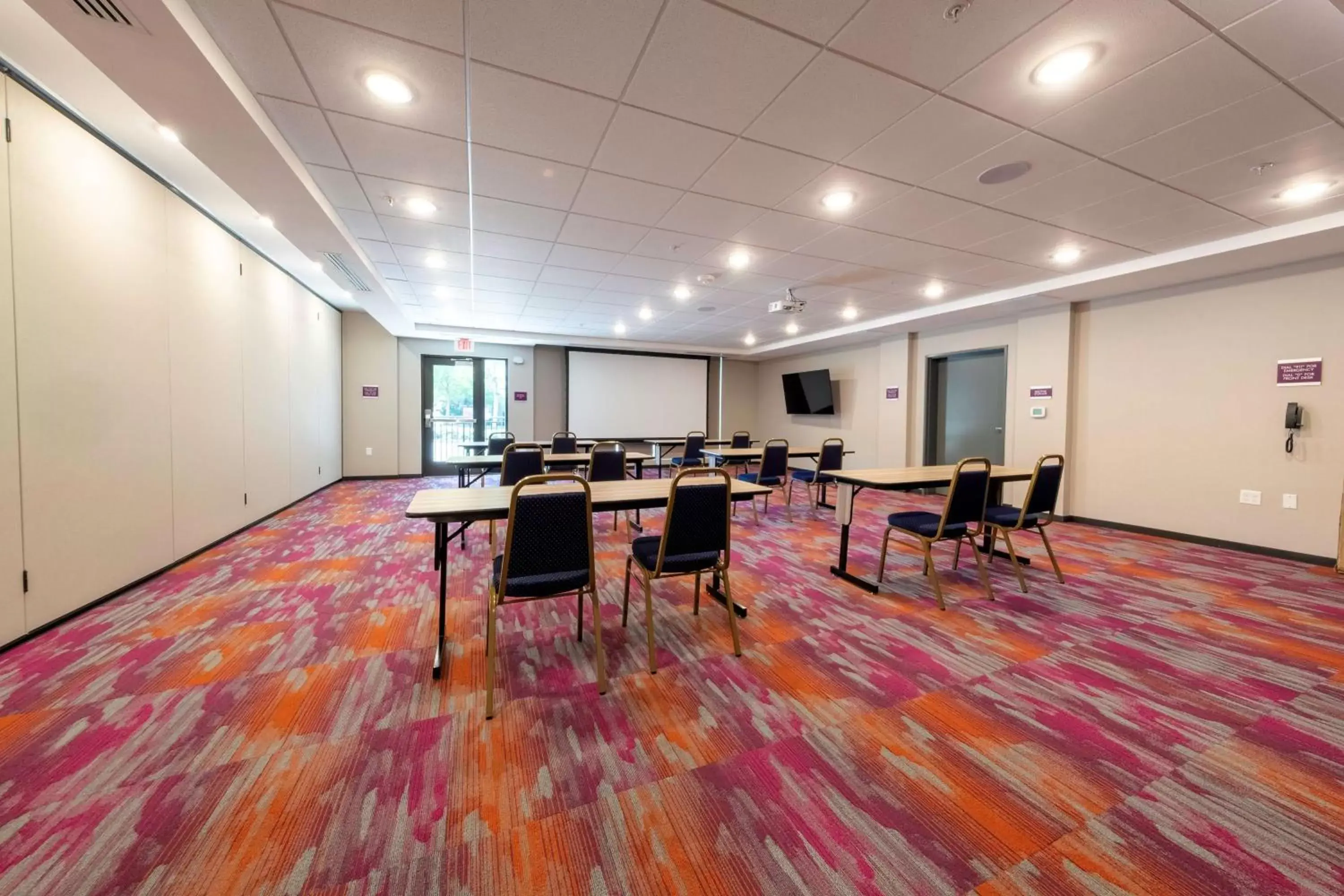 Meeting/conference room in Home2 Suites By Hilton Portland Hillsboro