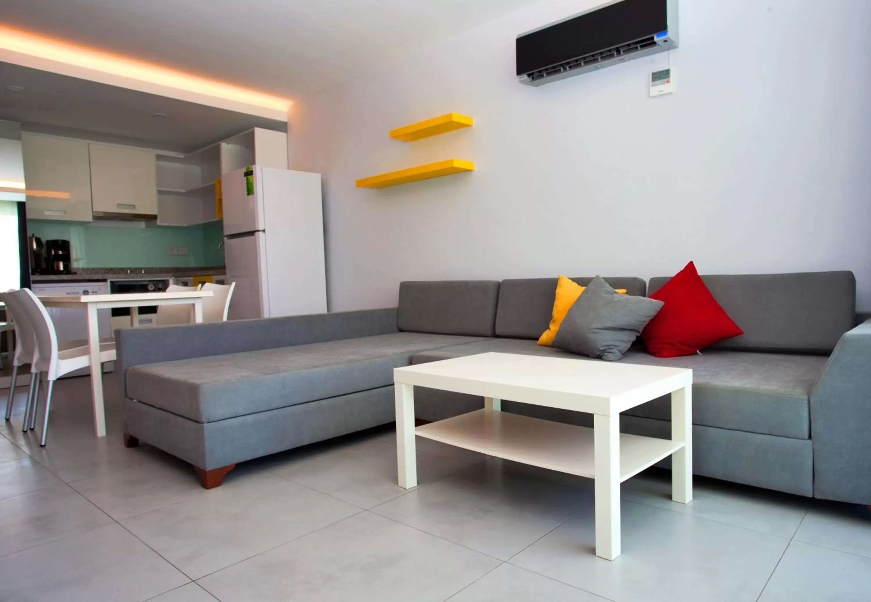 Living room, Seating Area in Green Garden Suites Hotel