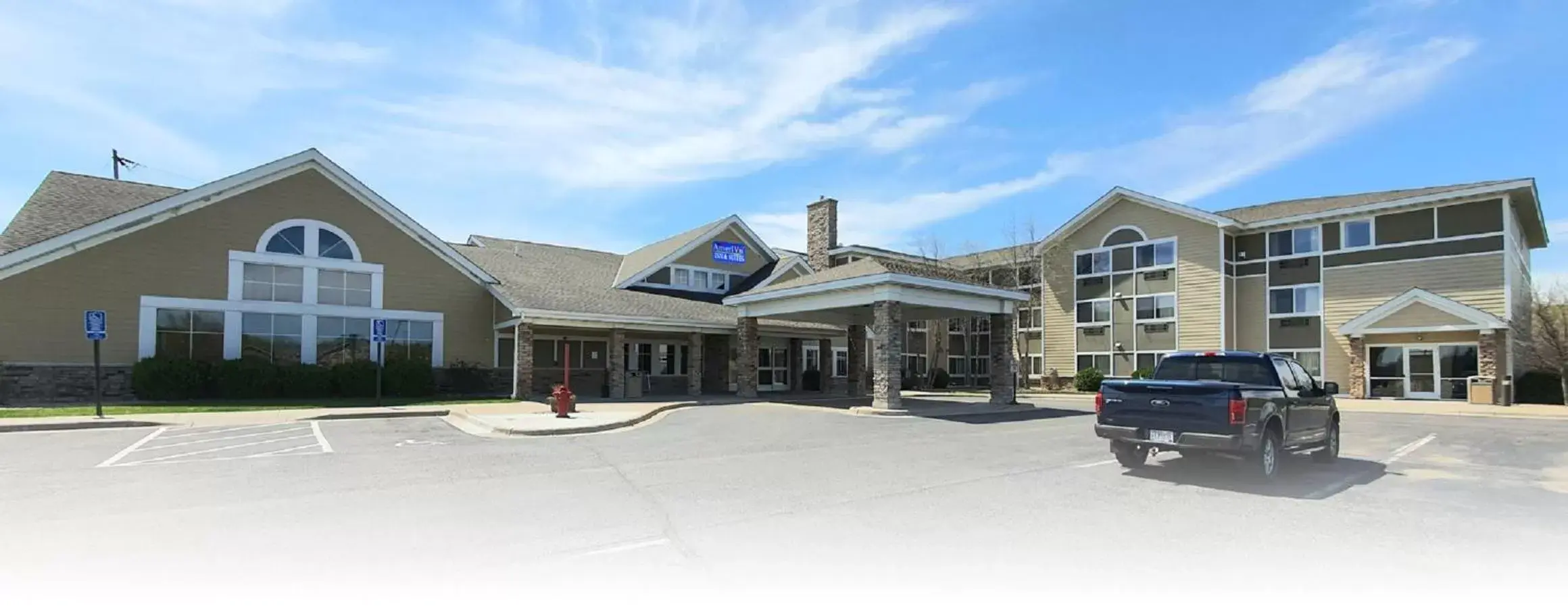 Property Building in AmeriVu Inn and Suites - Waconia