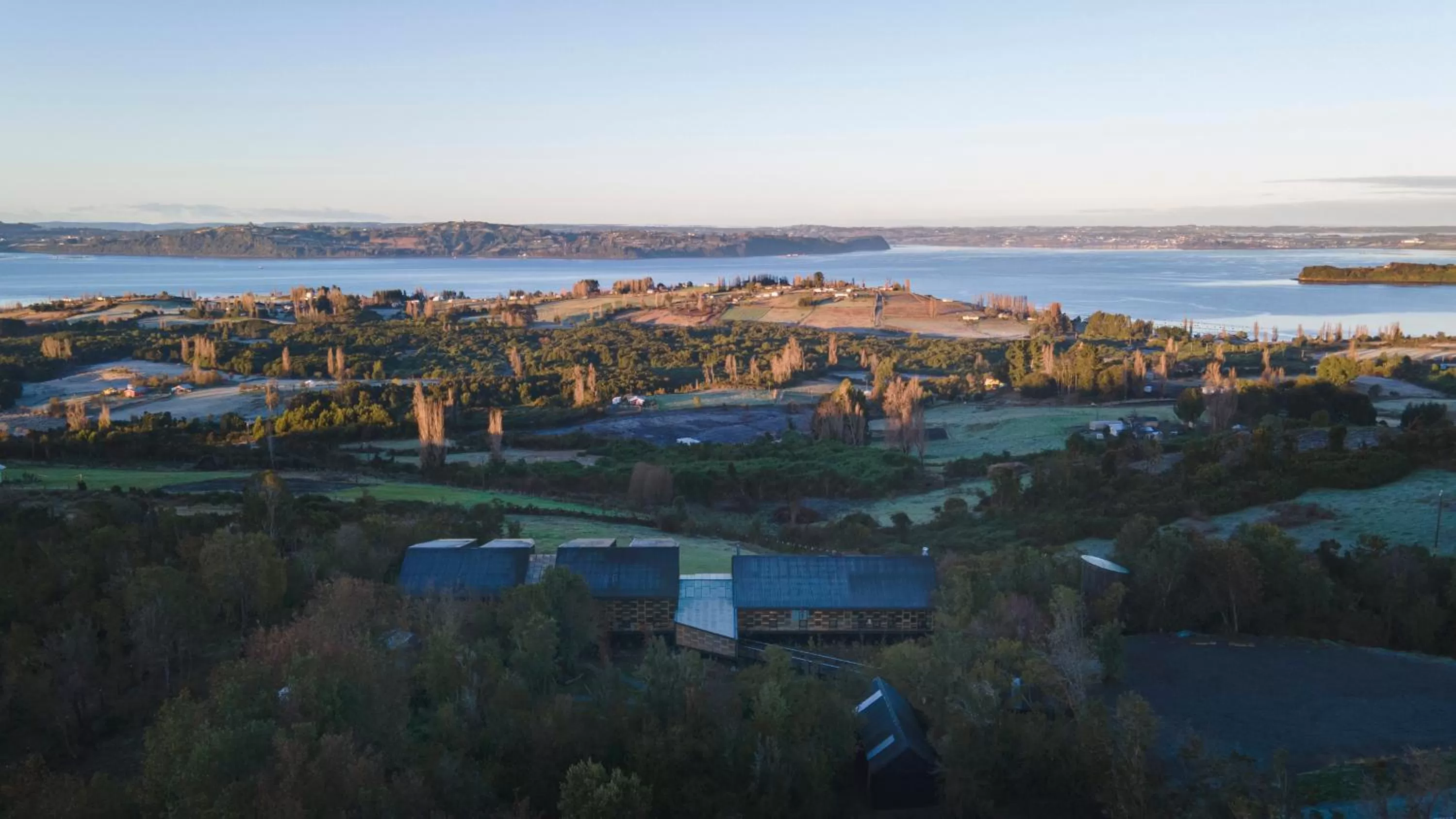 Property building, Bird's-eye View in Hotel & Cava Estancia Rilán