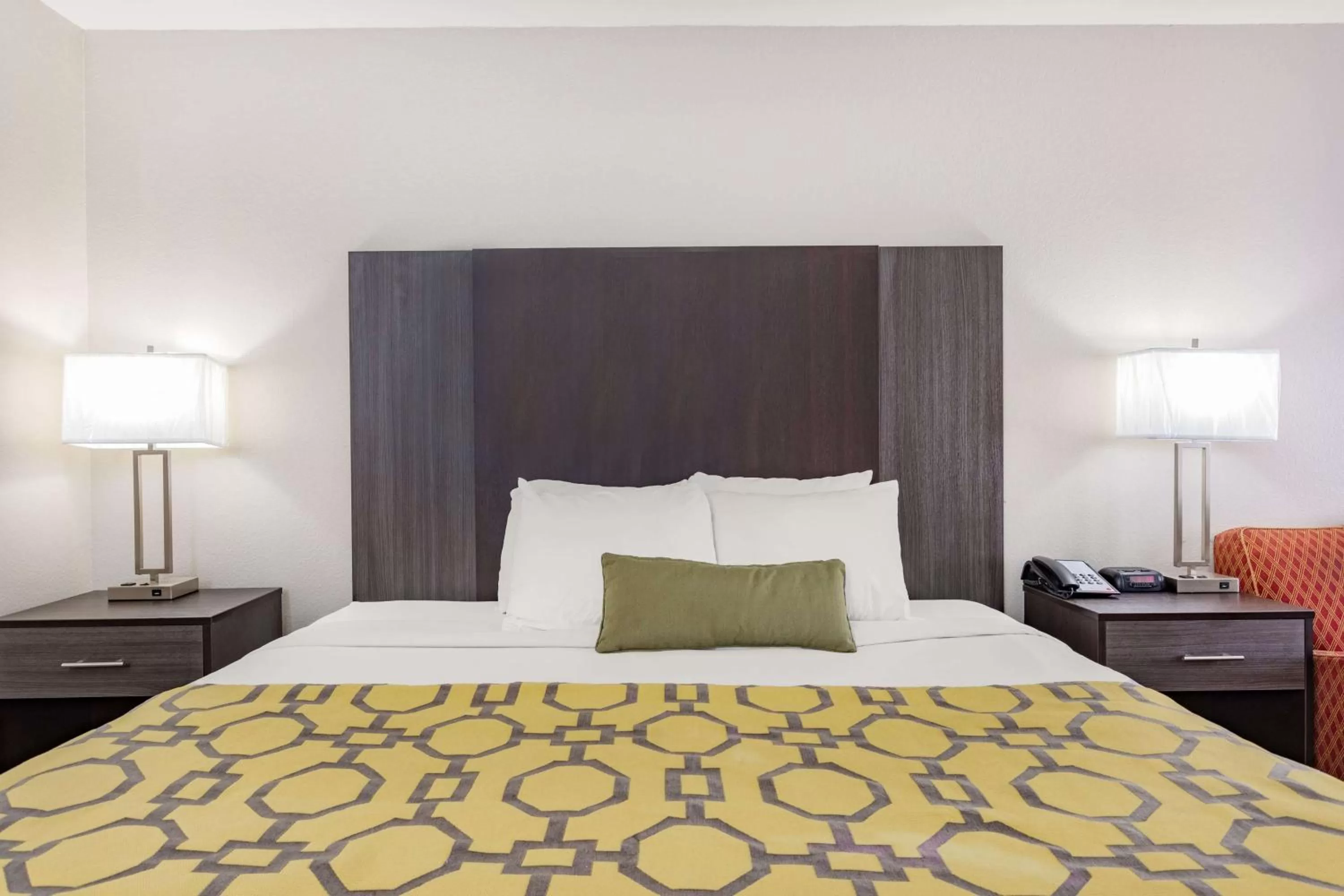 Bed in Baymont by Wyndham Midway Tallahassee