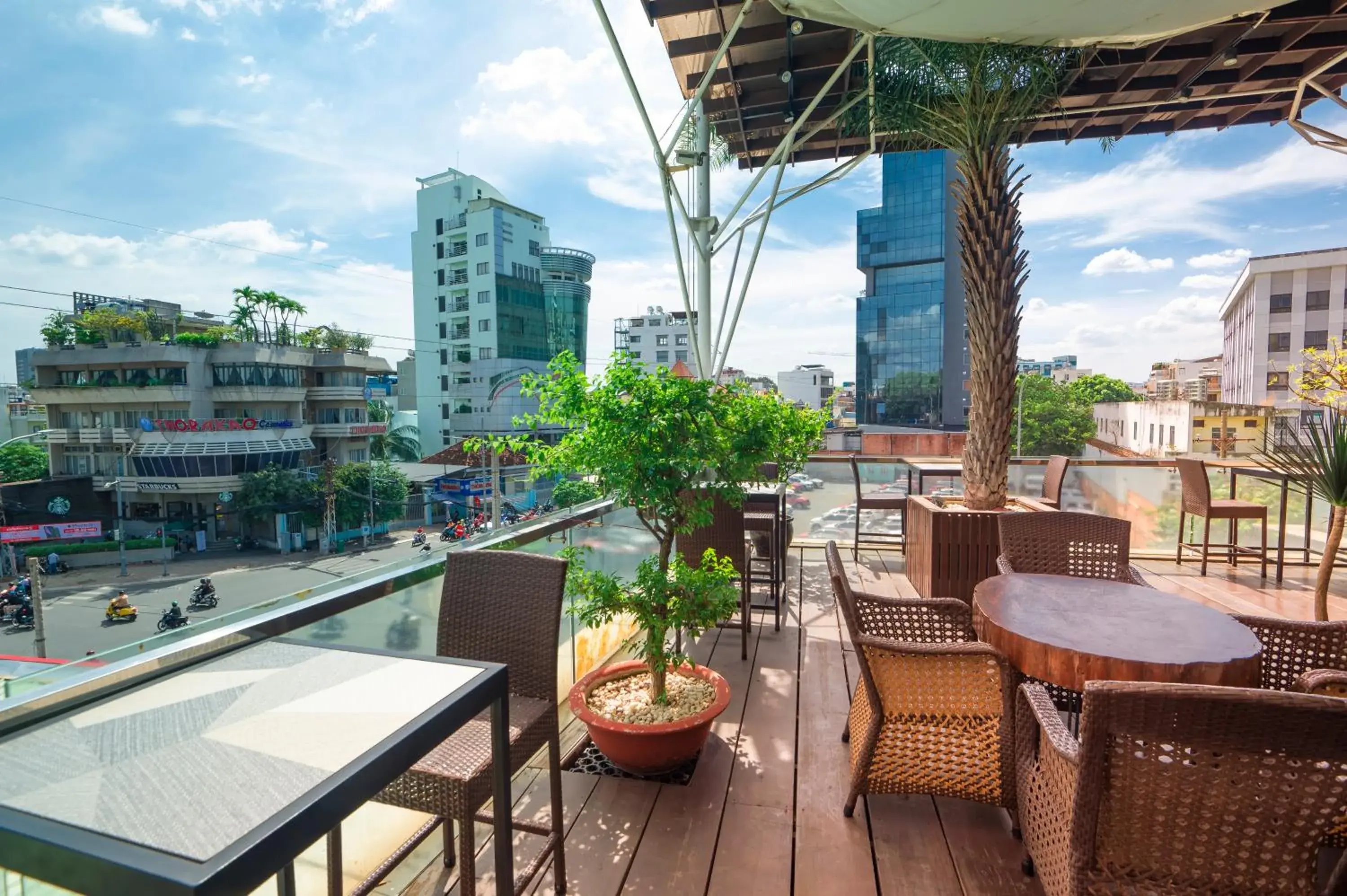 Restaurant/places to eat in Lotus Saigon Hotel