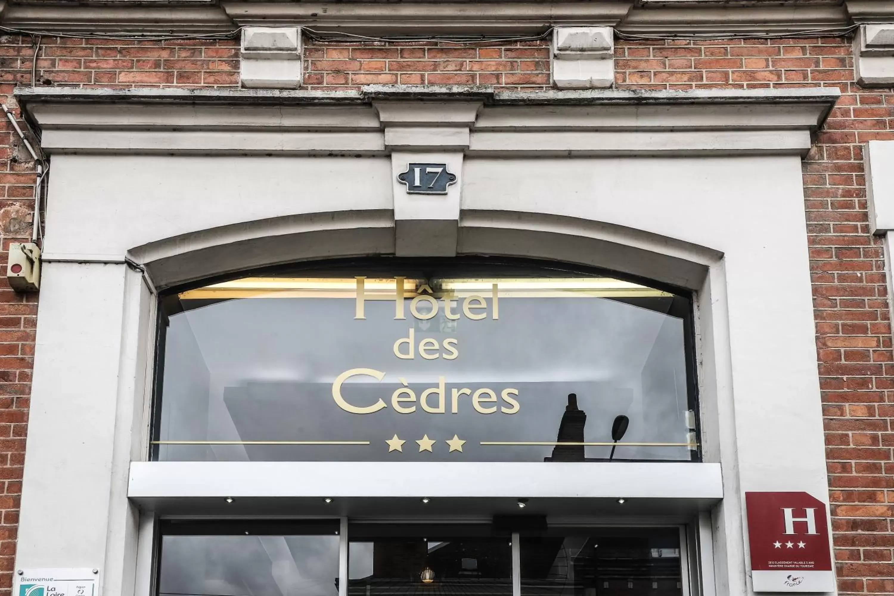 Property building in Hotel Des Cedres