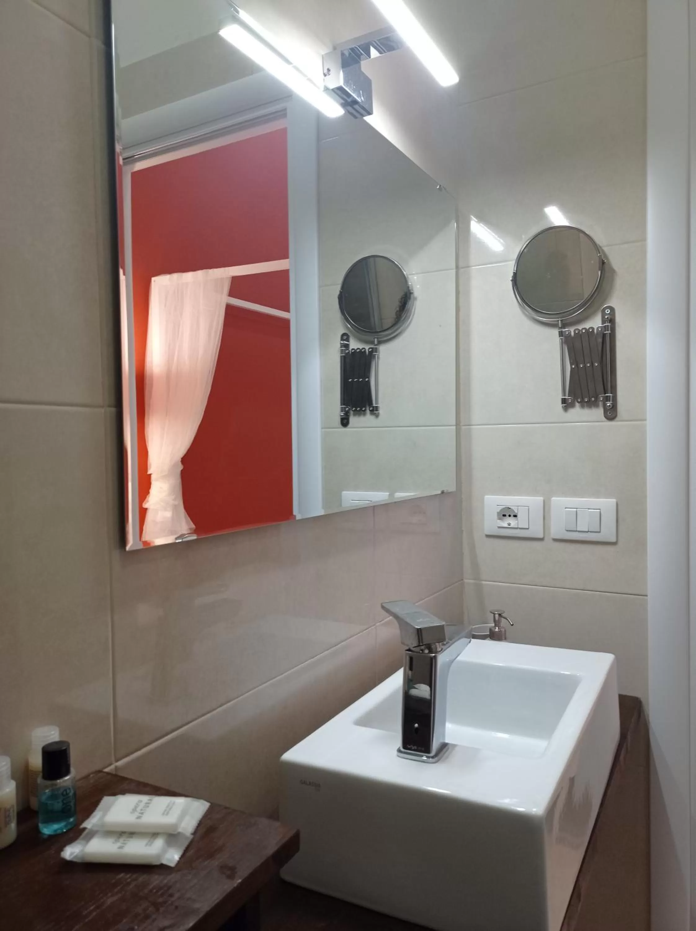 Bathroom in RELAIS TORRE GLORIA