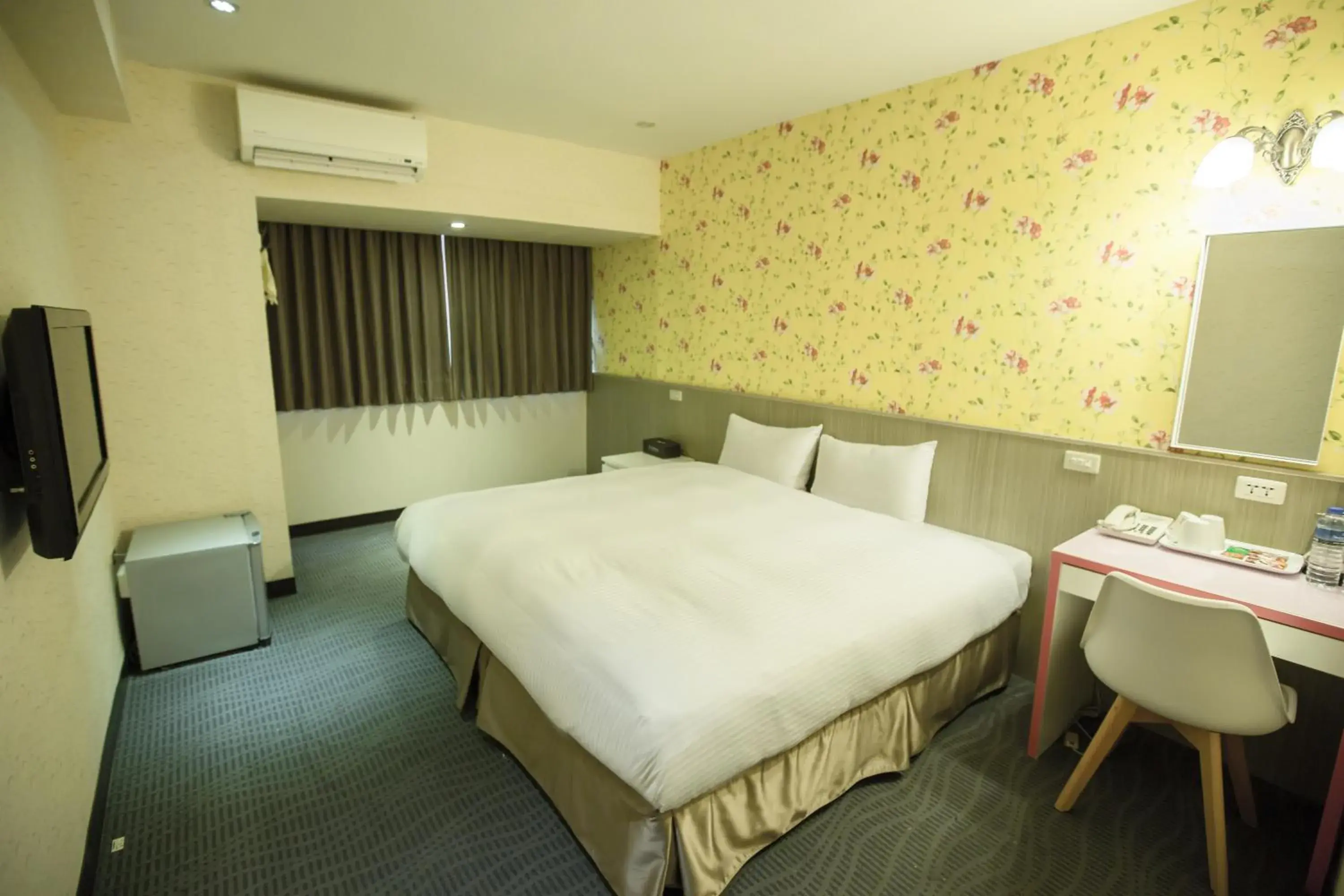 Bed in Ximen Relite Hotel