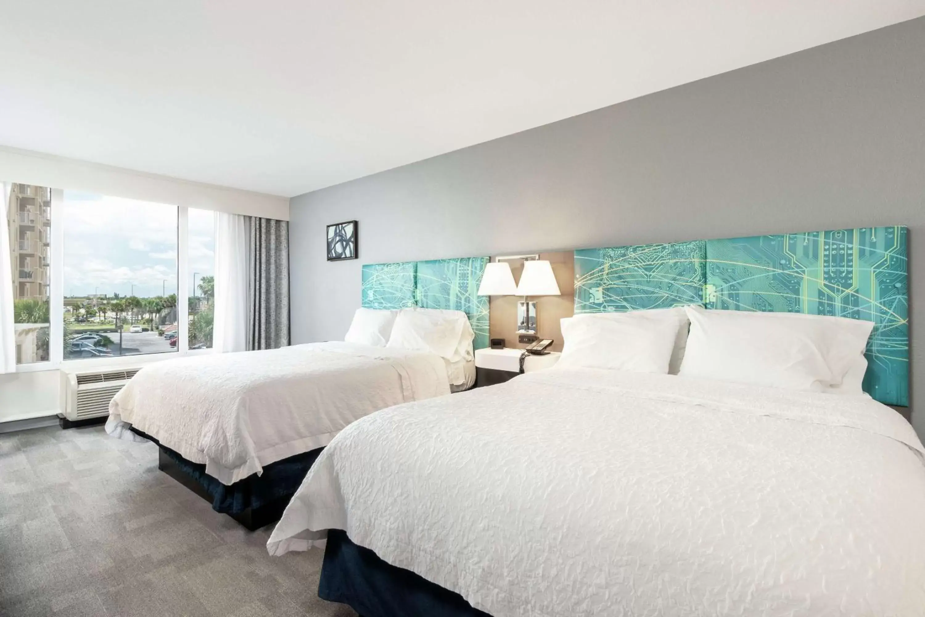 Bed, View in Hampton Inn Daytona Shores-Oceanfront