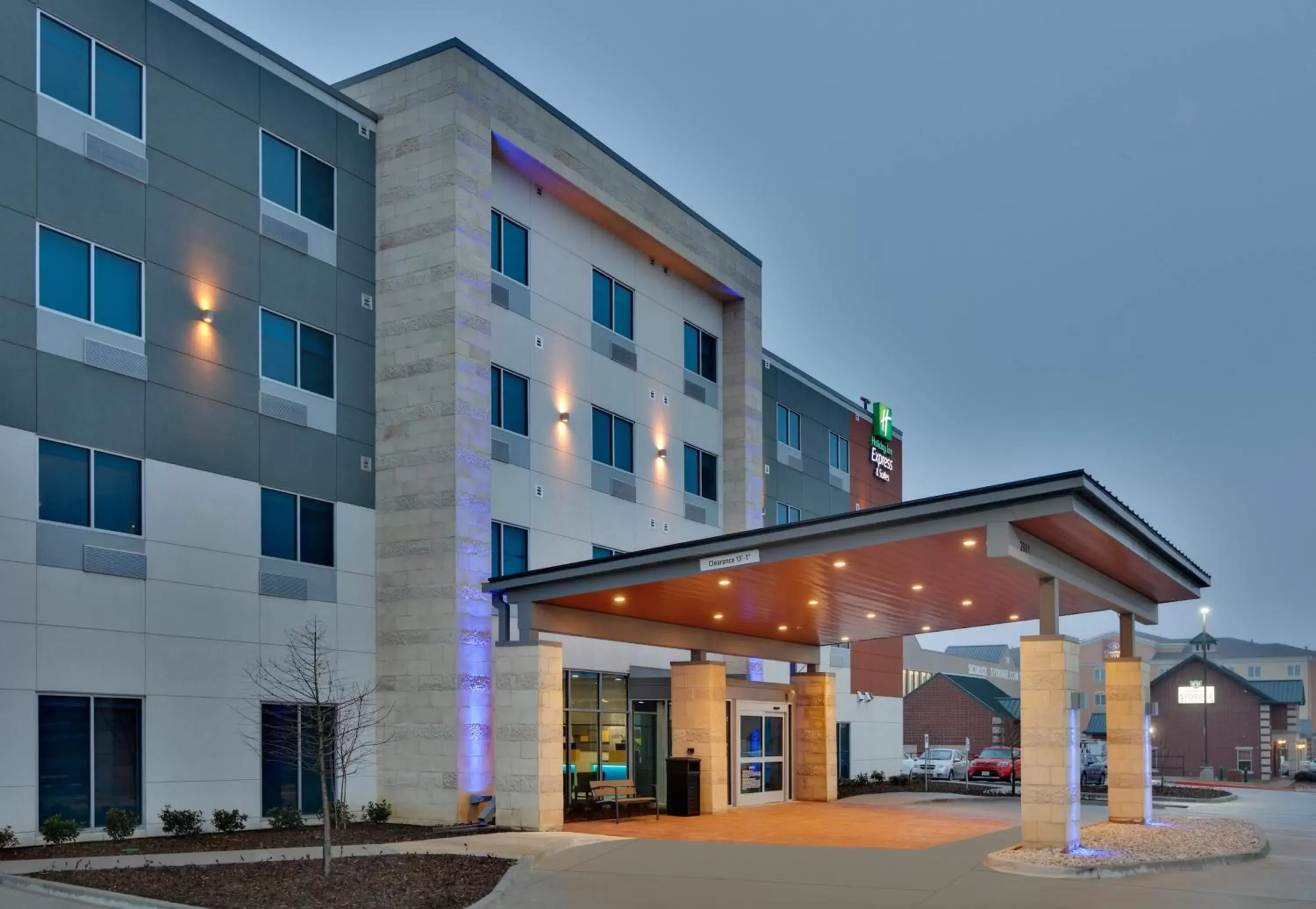 Property Building in Holiday Inn Express & Suites Plano East - Richardson, an IHG Hotel