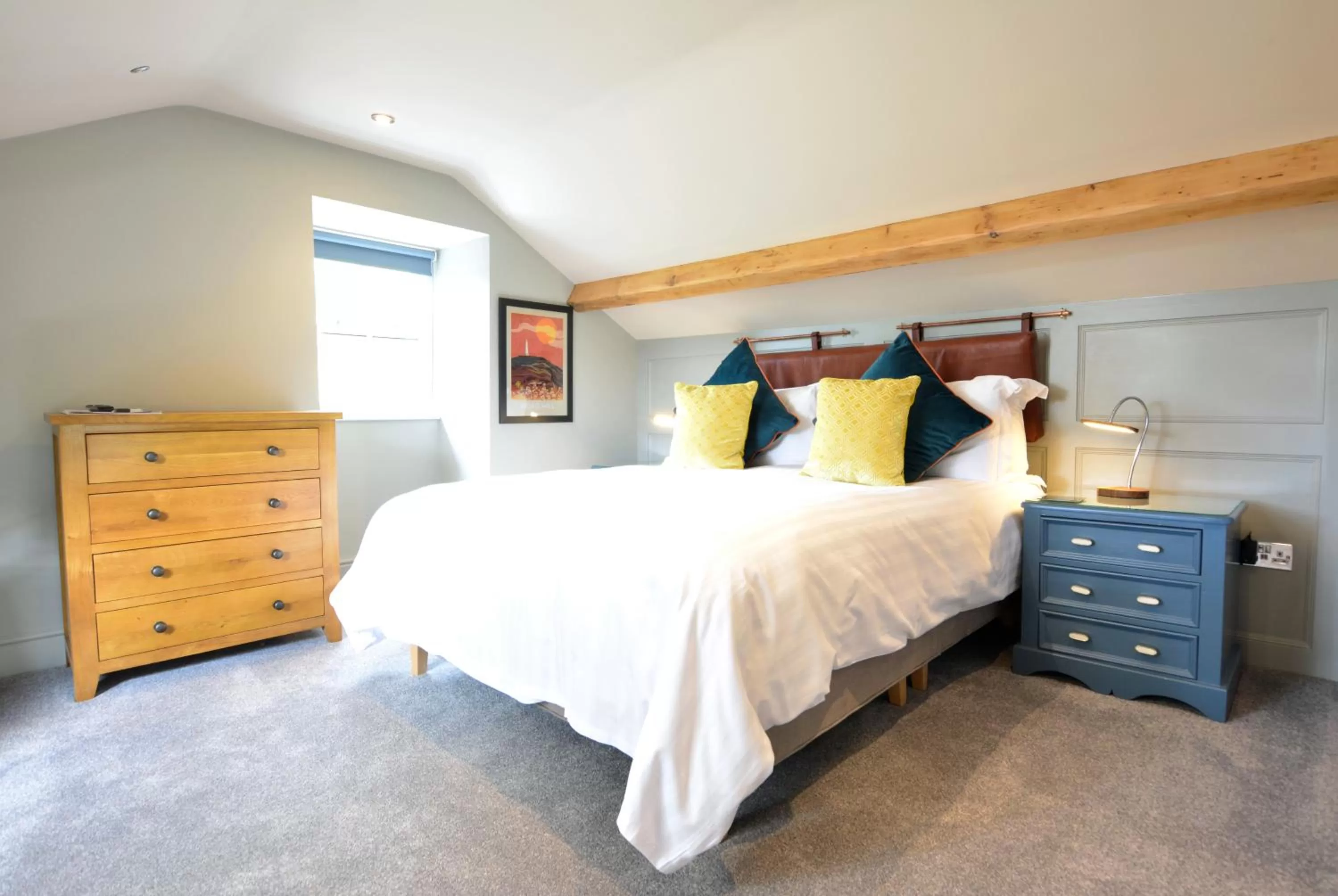 Bed in Fairfield House and Gardens