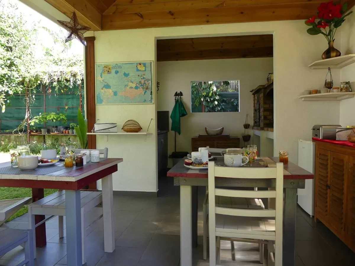 Kitchen or kitchenette in La Case O zoizos