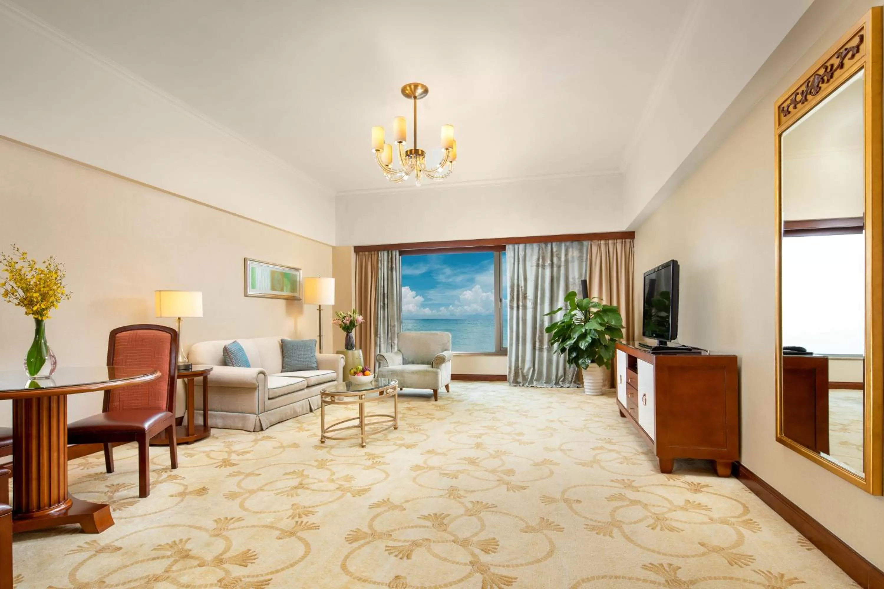 Photo of the whole room in Shangri-La Beihai