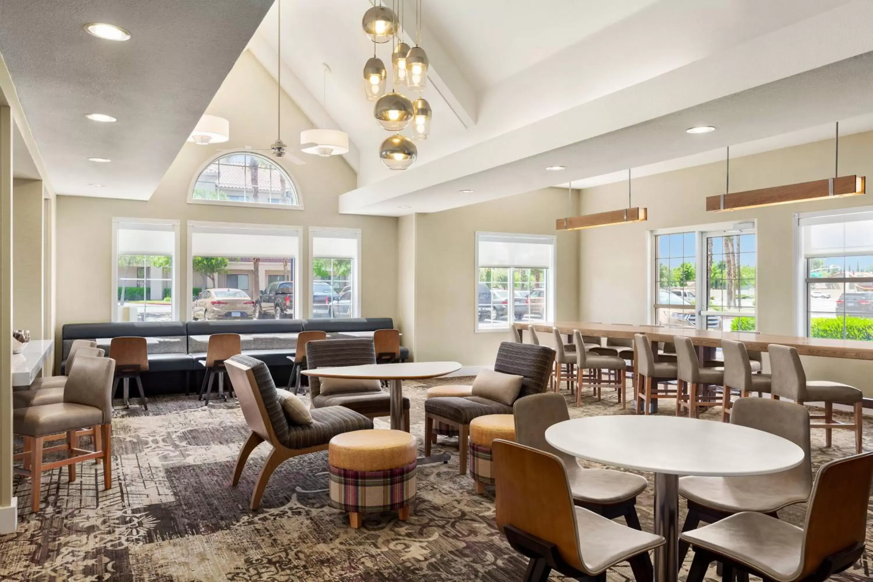 Lobby or reception, Lounge/Bar in Residence Inn by Marriott Palmdale Lancaster