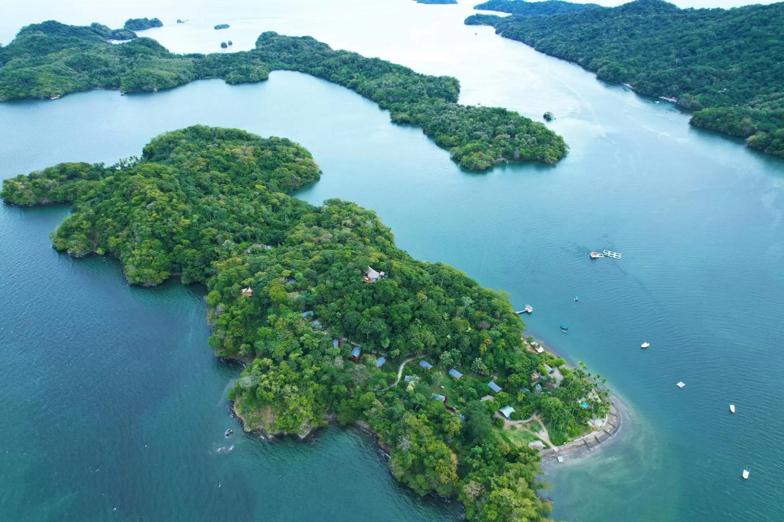 Property building, Bird's-eye View in Isla Chiquita Glamping Hotel