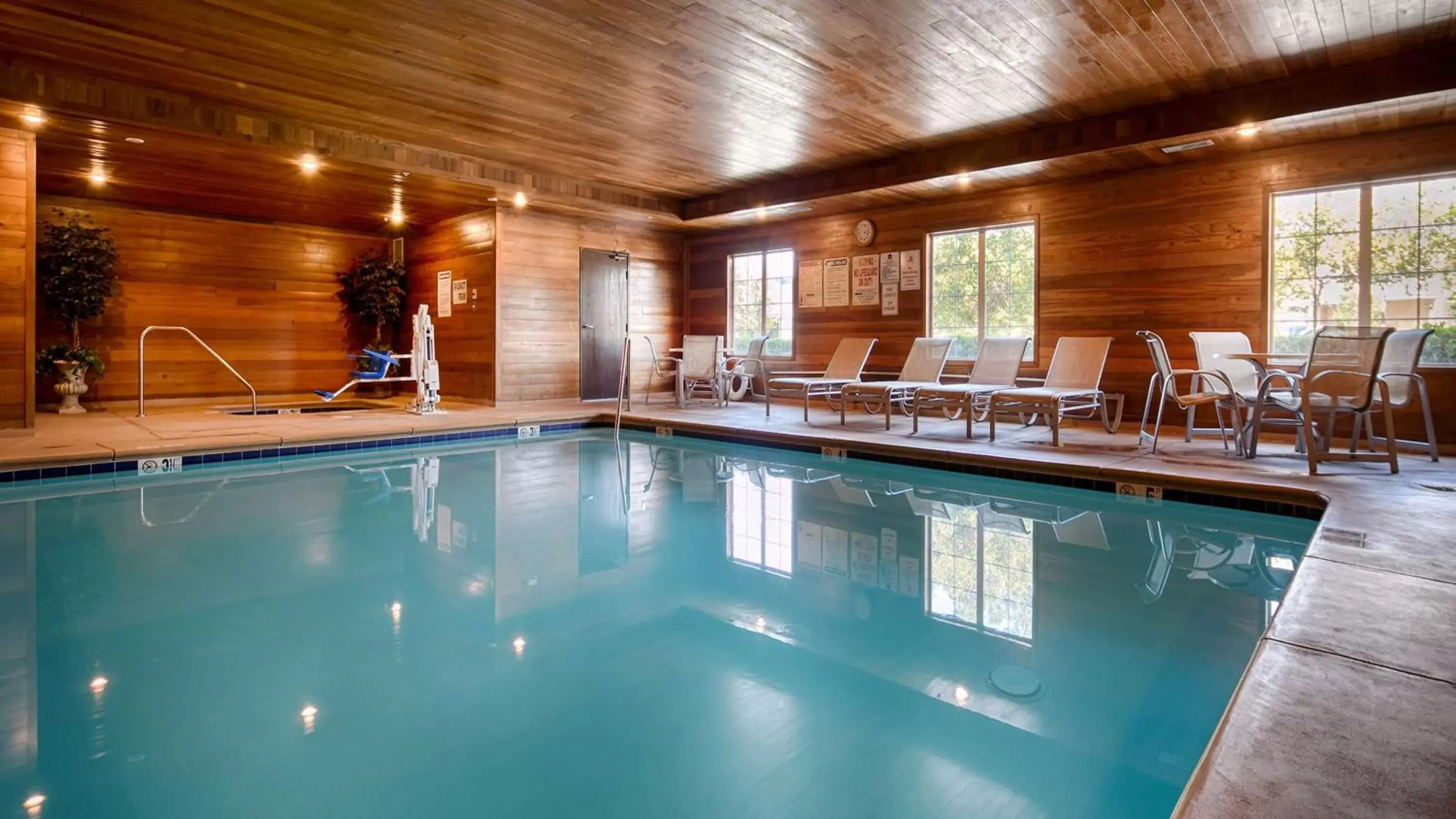 Activities, Swimming Pool in Best Western Plus Rama Inn & Suites