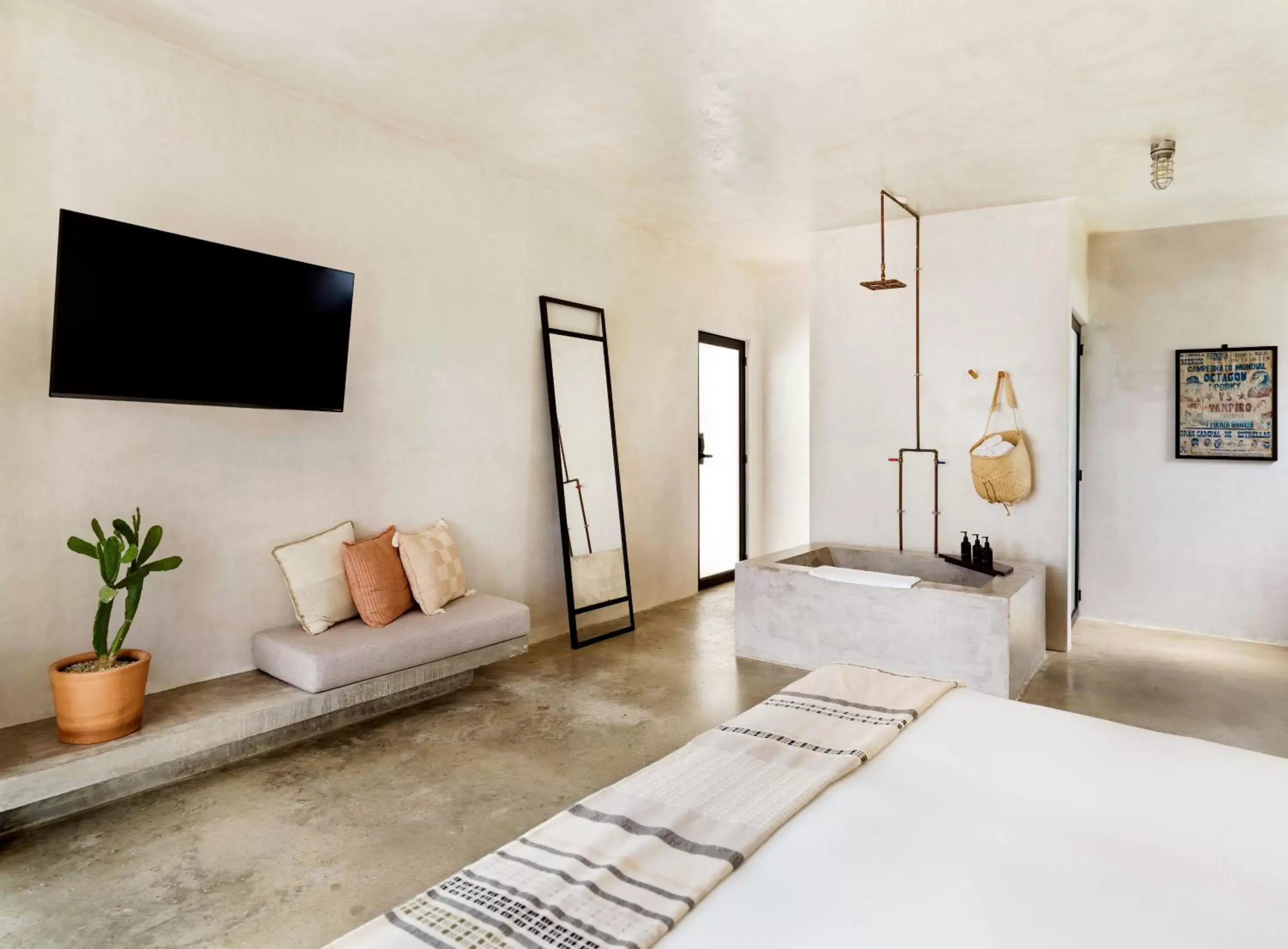 Bathroom, TV/Entertainment Center in Drift San Jose del Cabo