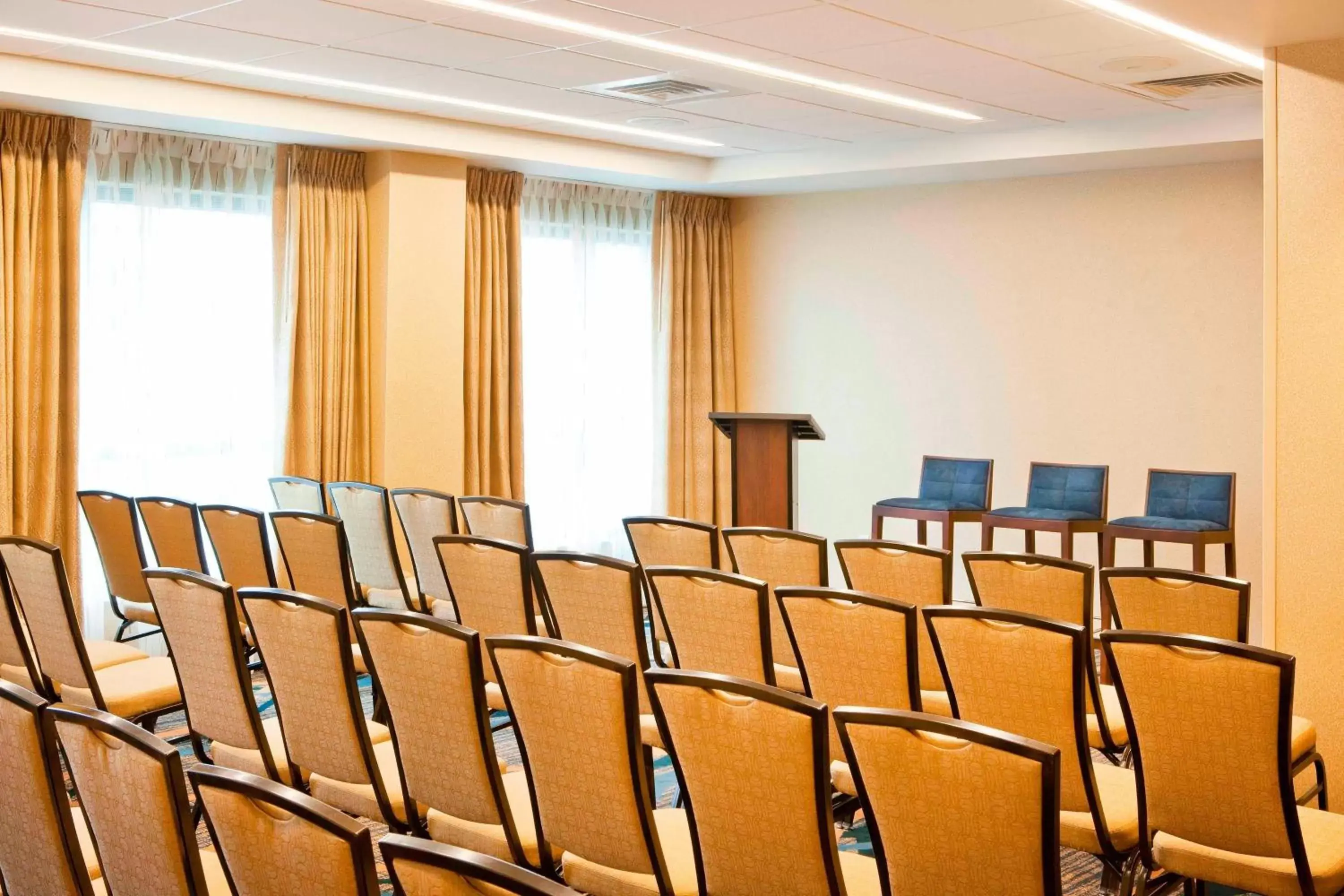 Meeting/conference room in Residence Inn by Marriott Boston Back Bay/Fenway