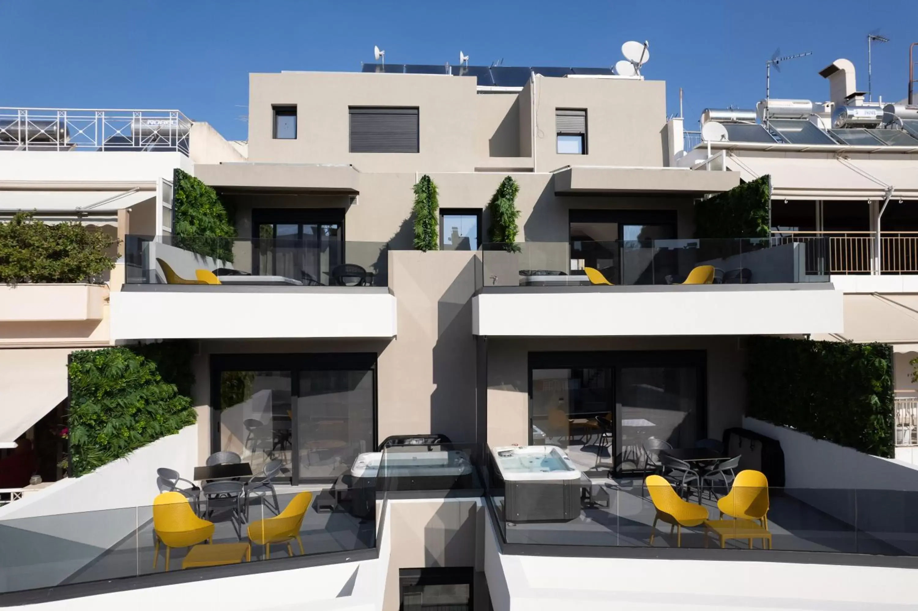 Balcony/Terrace, Property Building in LUX&EASY Athens Metro Suites