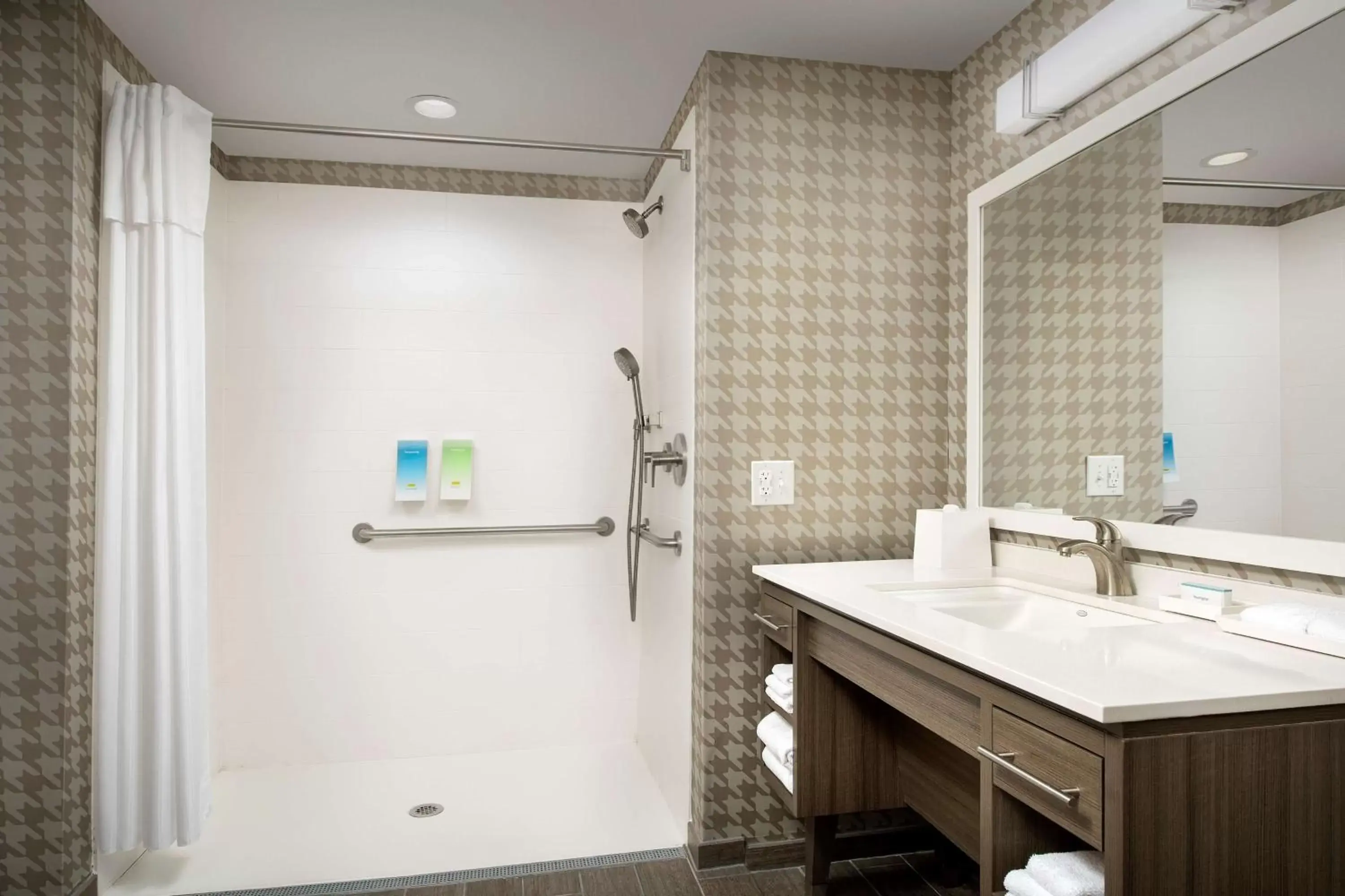 Bathroom in Home2 Suites By Hilton Marysville