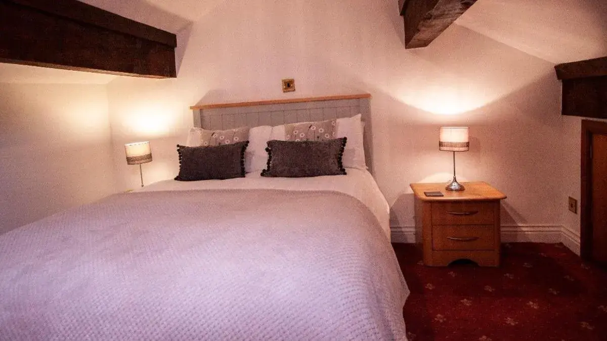 Bedroom, Bed in Leeming Wells