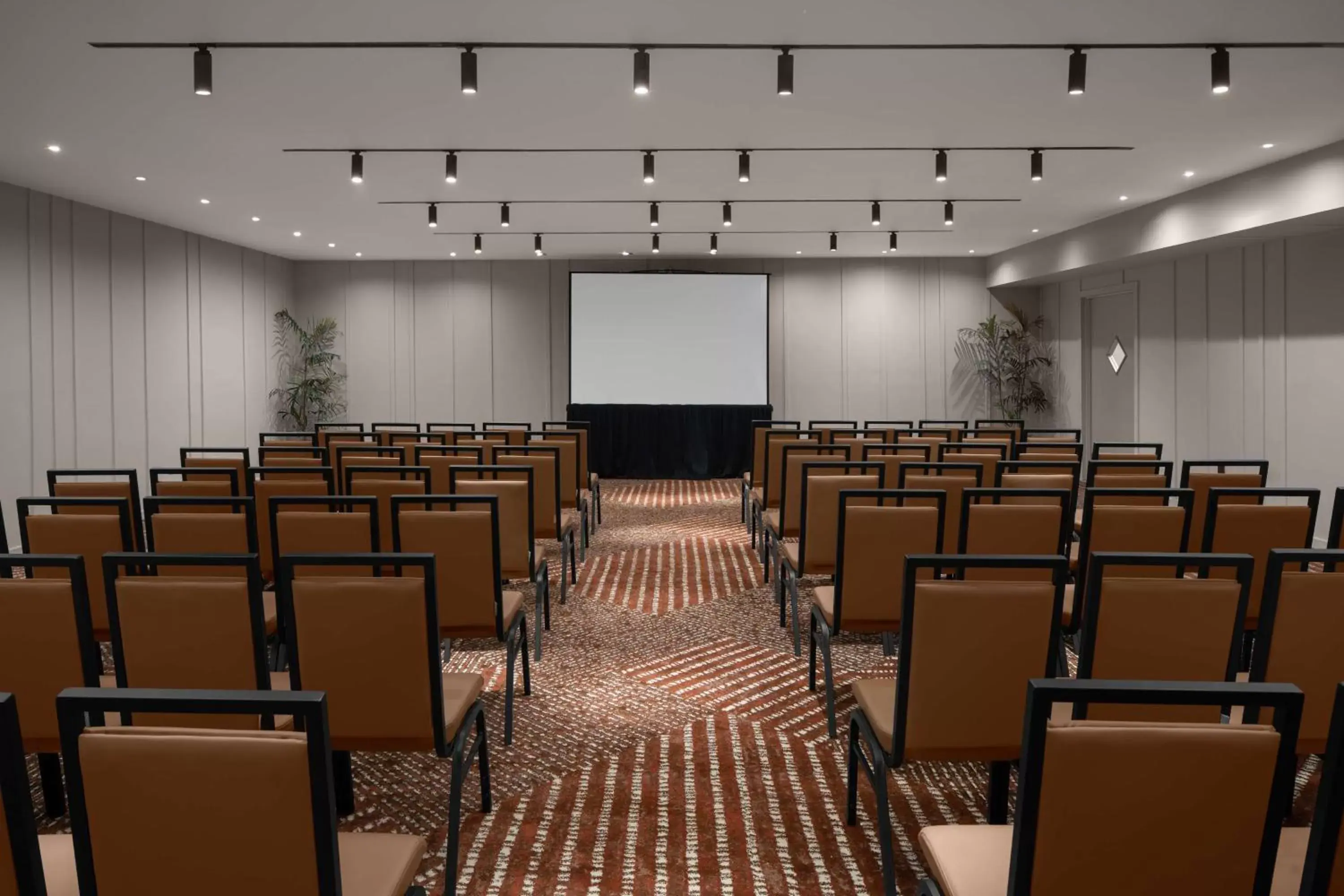 Meeting/conference room in ROK Hotel Kingston Tapestry Collection By Hilton