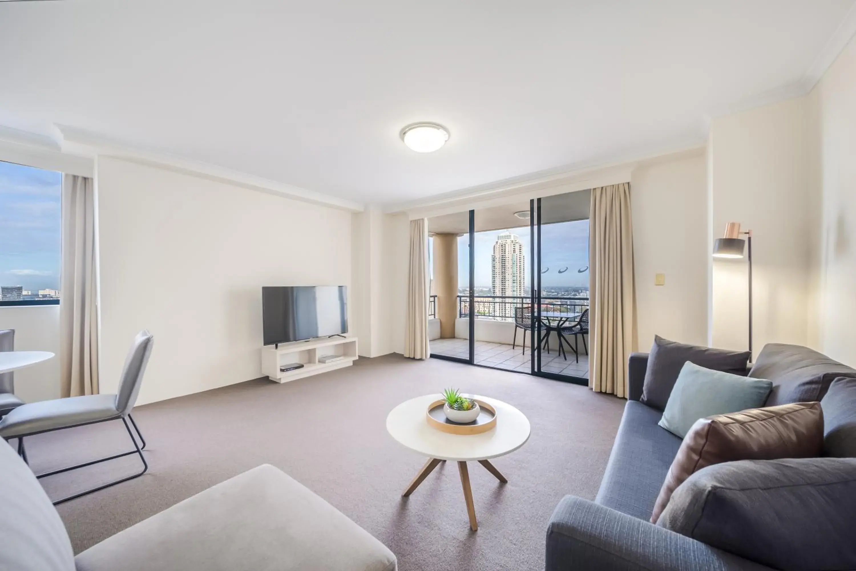 TV and multimedia, Seating Area in Oaks Sydney Castlereagh Suites