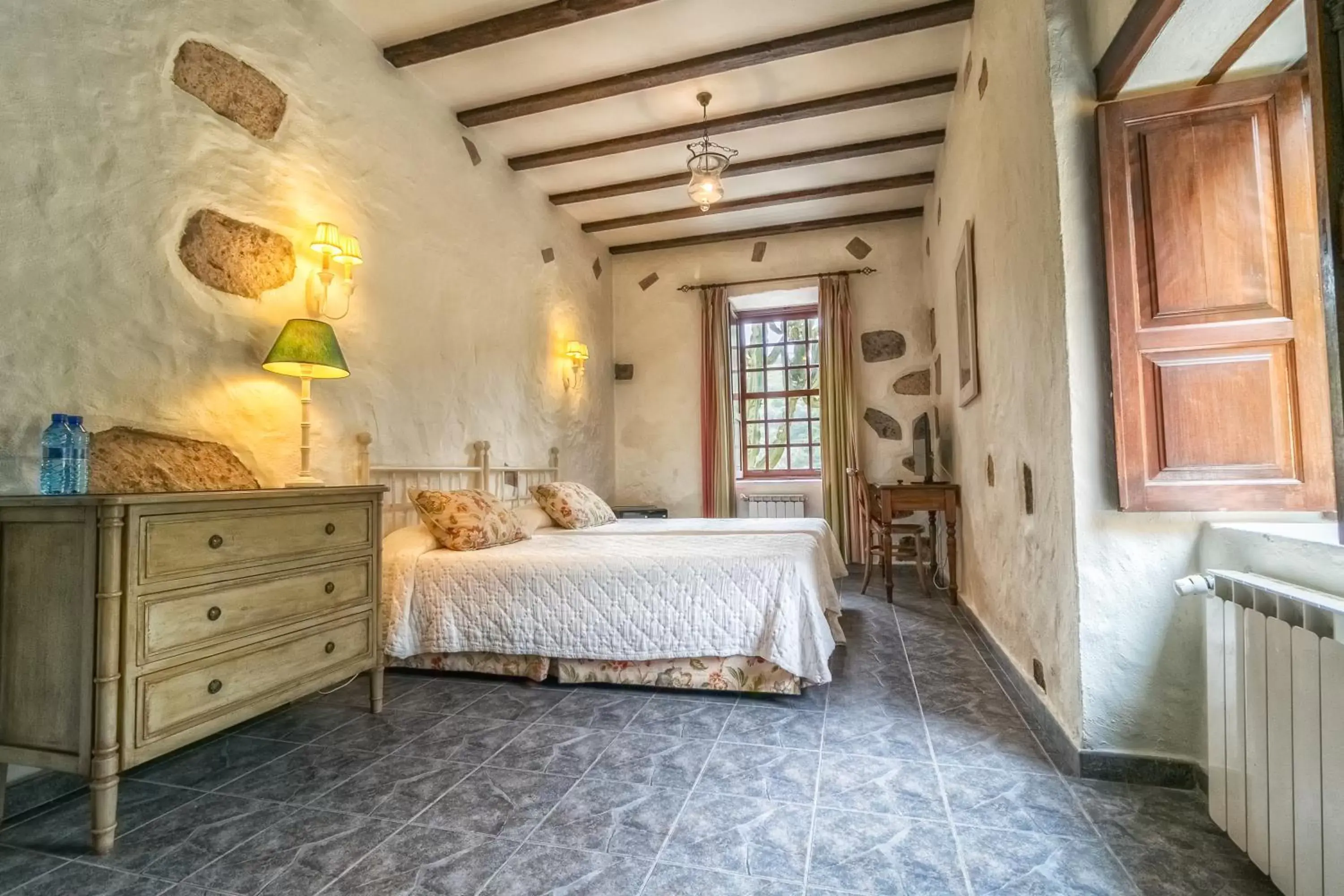 Photo of the whole room, Bed in Hotel Rural LIVVO Maipez