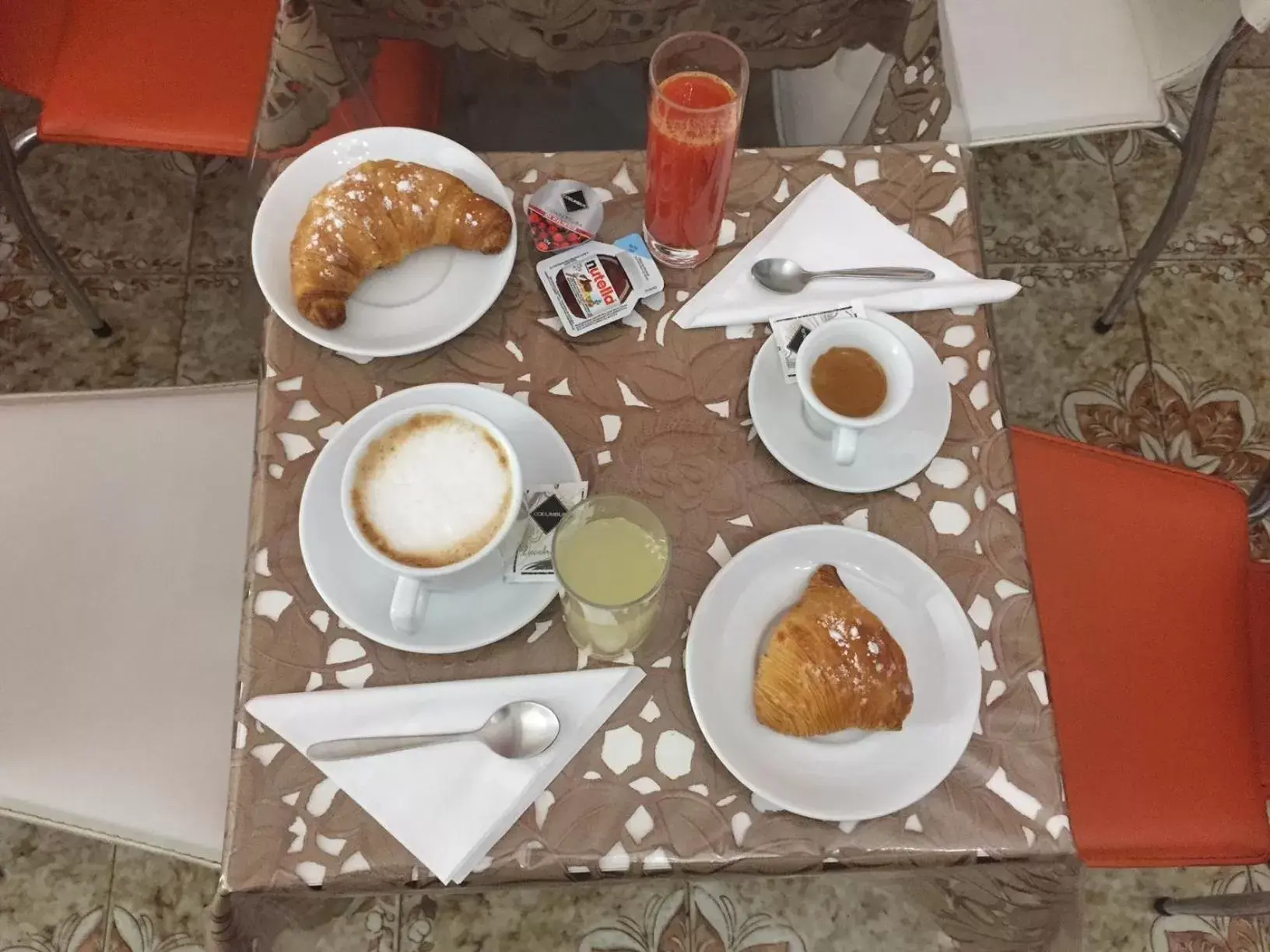 Breakfast in Hotel des Artistes