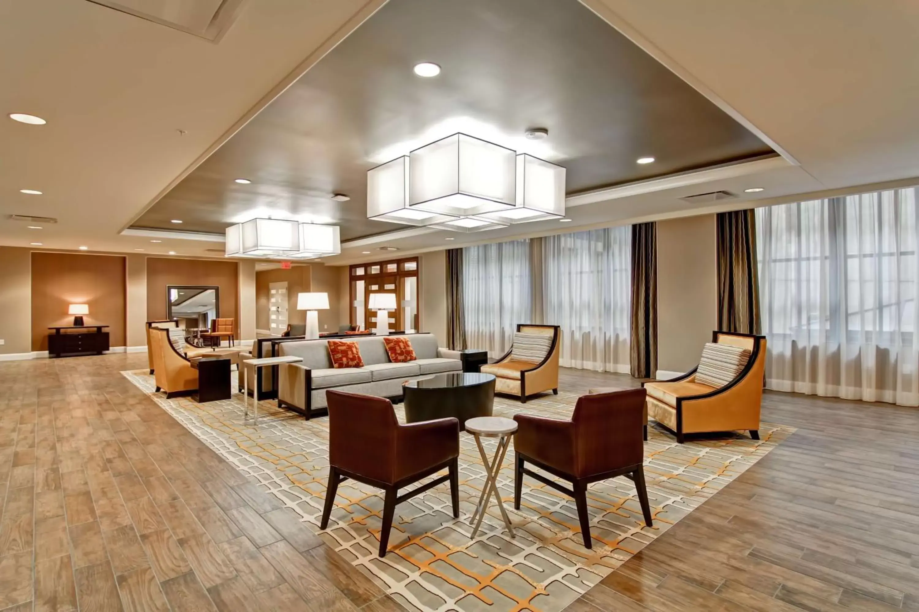 Meeting/conference room, Restaurant/Places to Eat in Hampton Inn and Suites Cincinnati - Downtown
