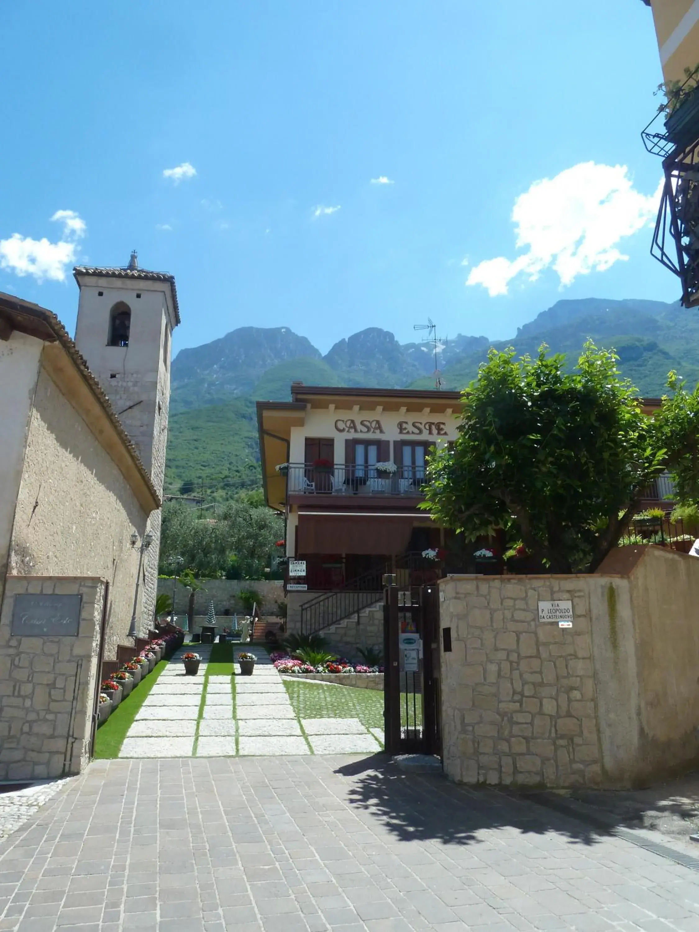 Facade/entrance, Property Building in Albergo Casa Este