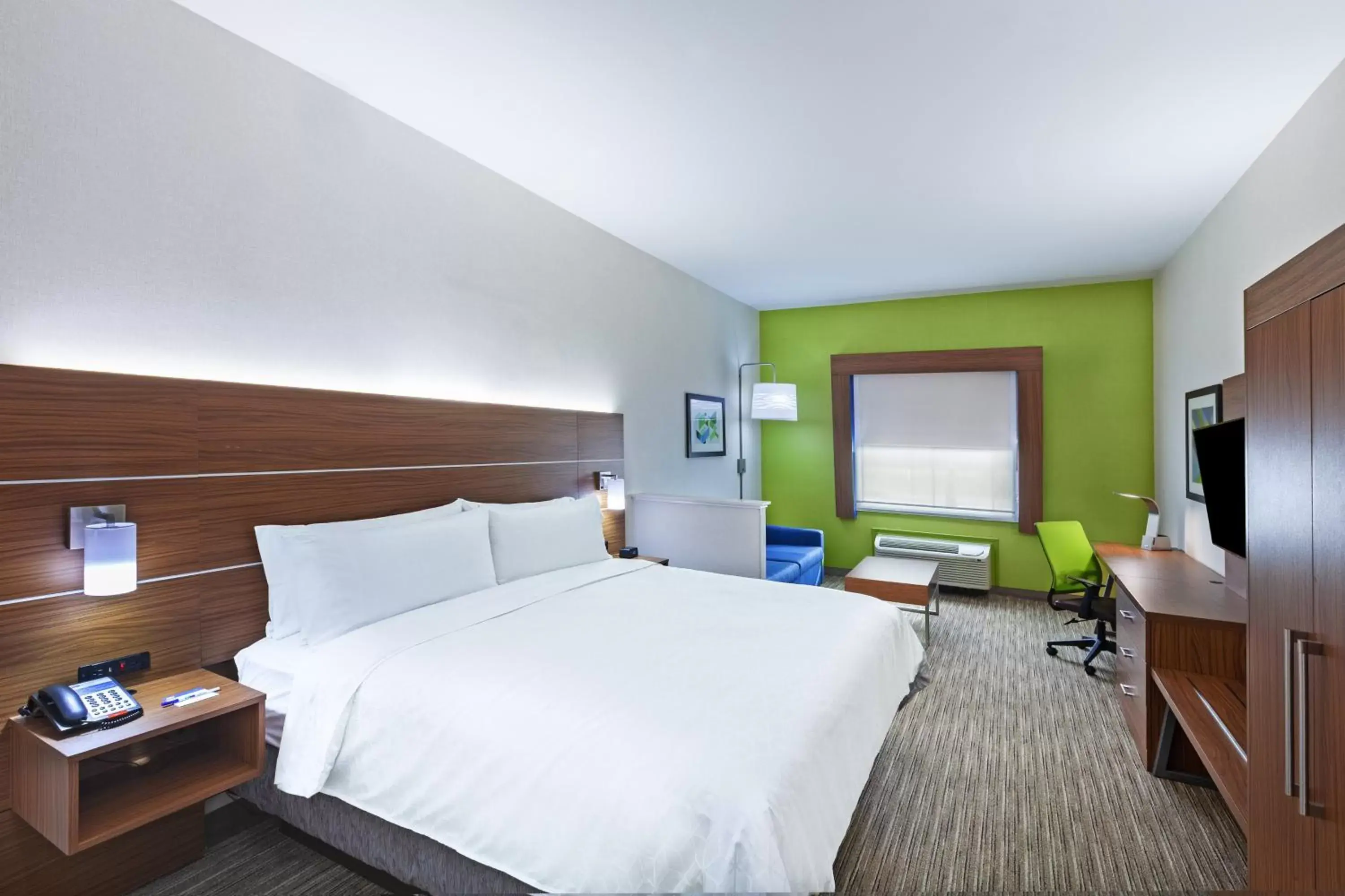 Photo of the whole room in Holiday Inn Express & Suites Longview South I-20, an IHG Hotel
