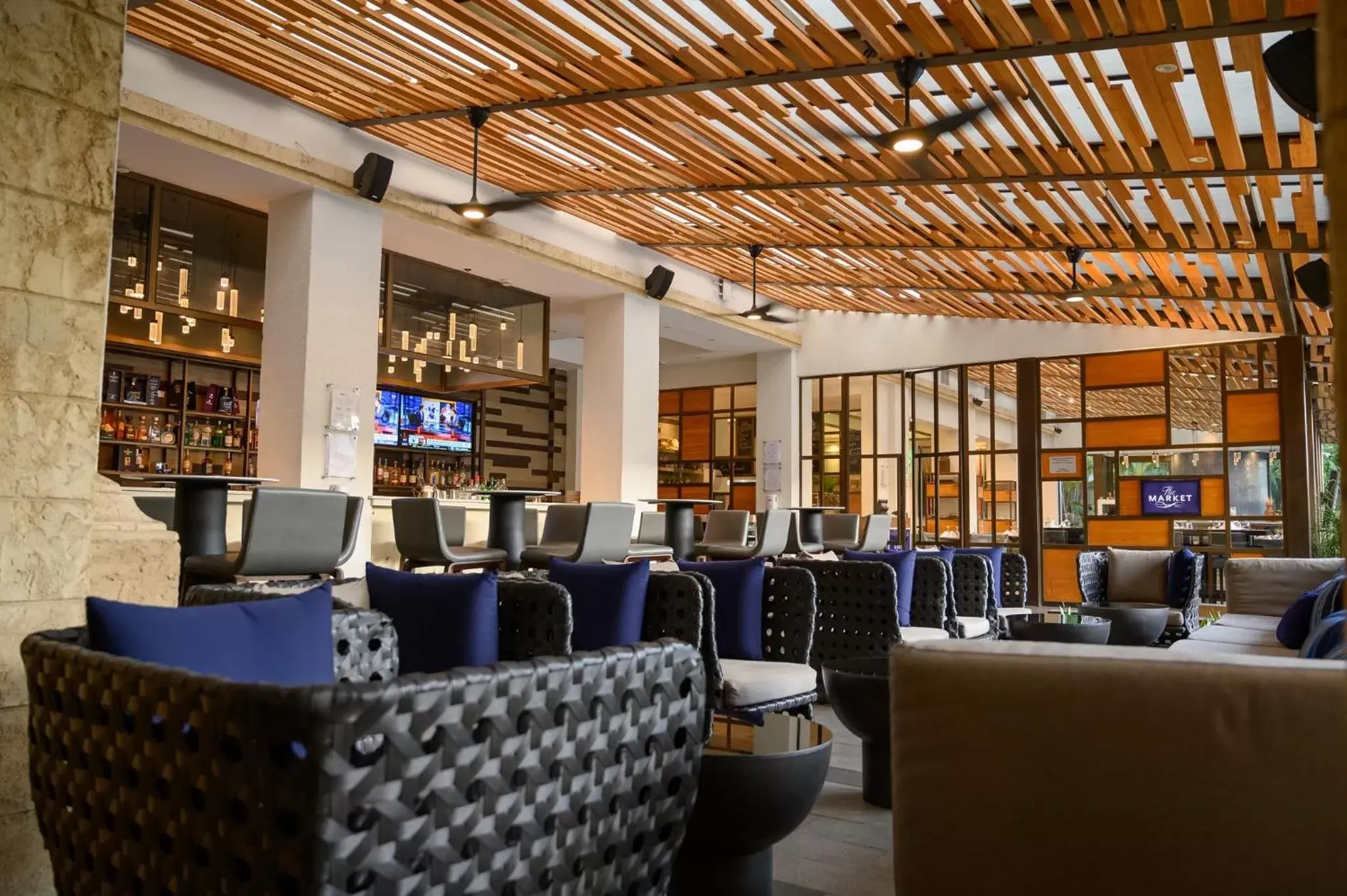 Lounge or bar in Real Intercontinental Metrocentro Managua, an IHG Hotel