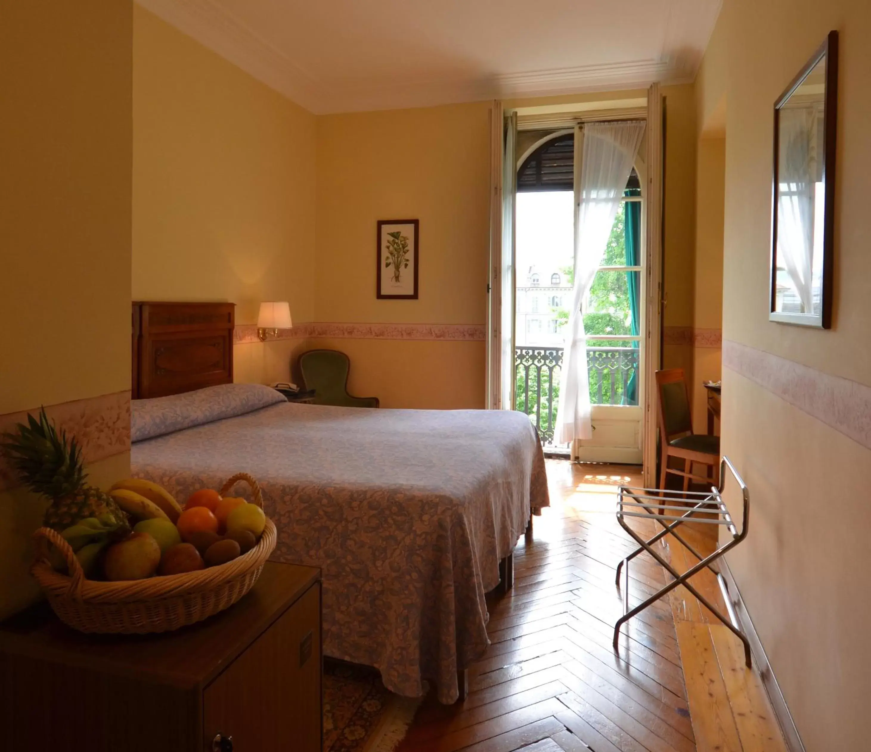 Classic Double Room in Hotel Roma e Rocca Cavour