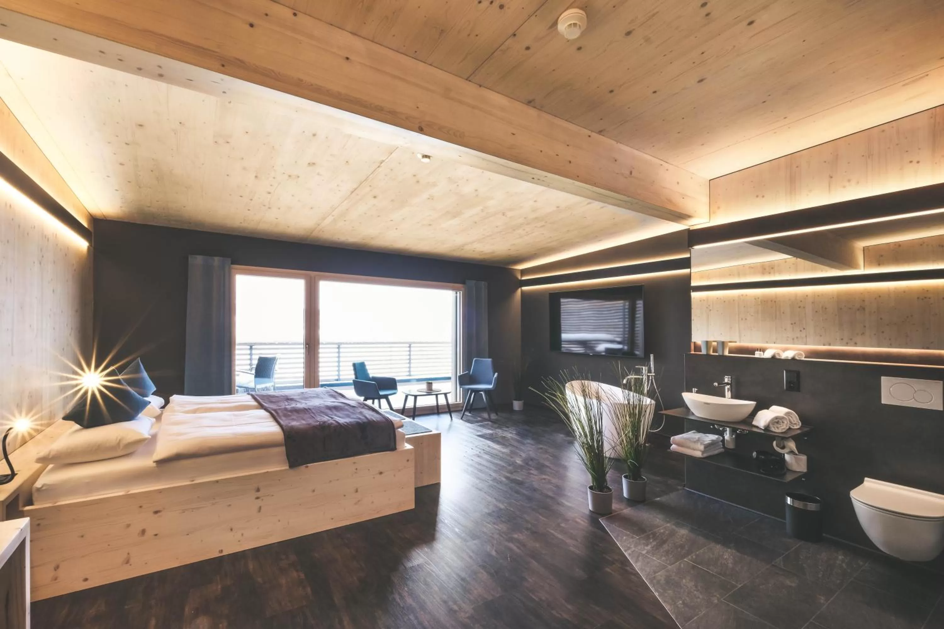 Photo of the whole room, Bed in Frutigresort