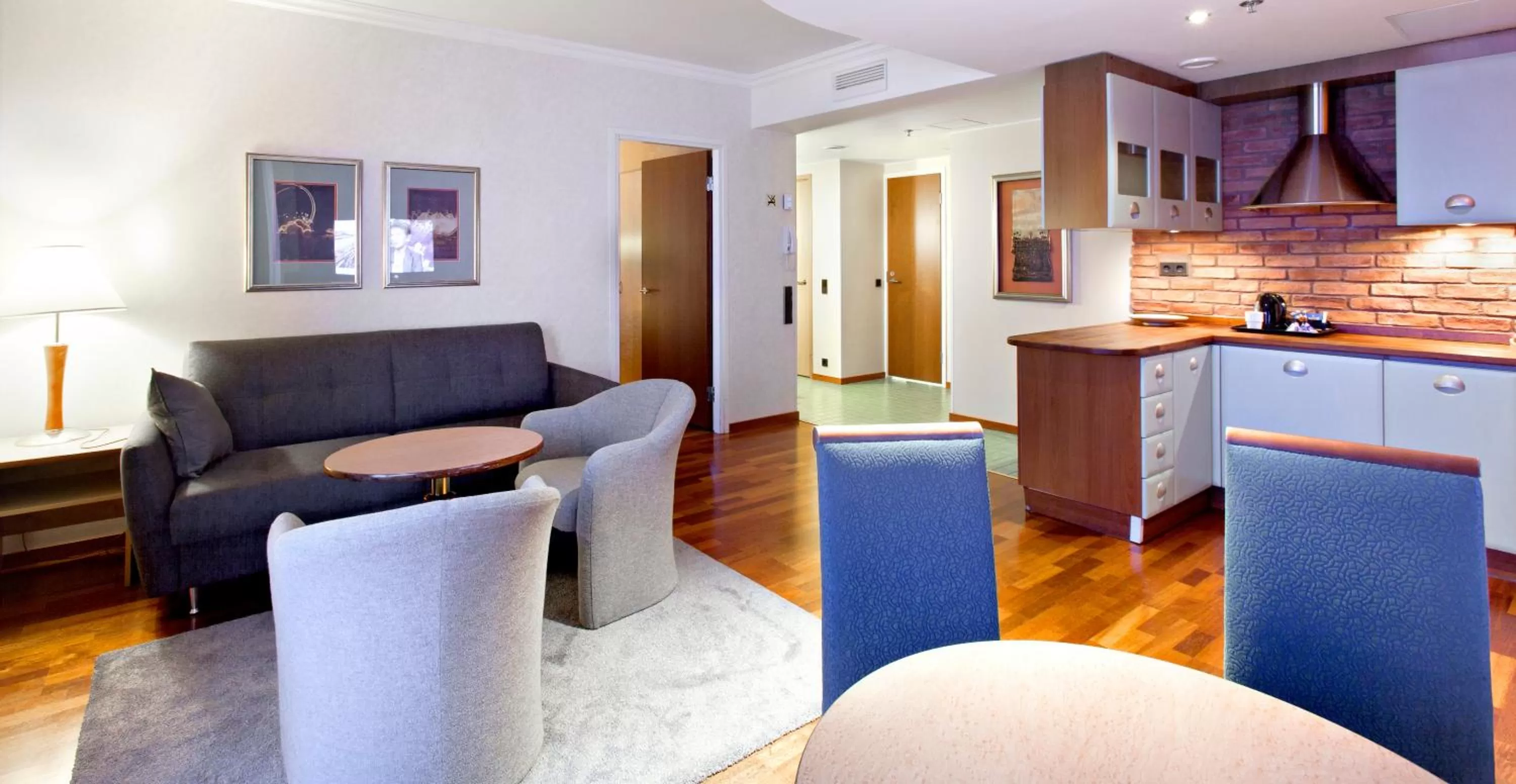 Seating area in Holiday Club Tampereen Kehräämö