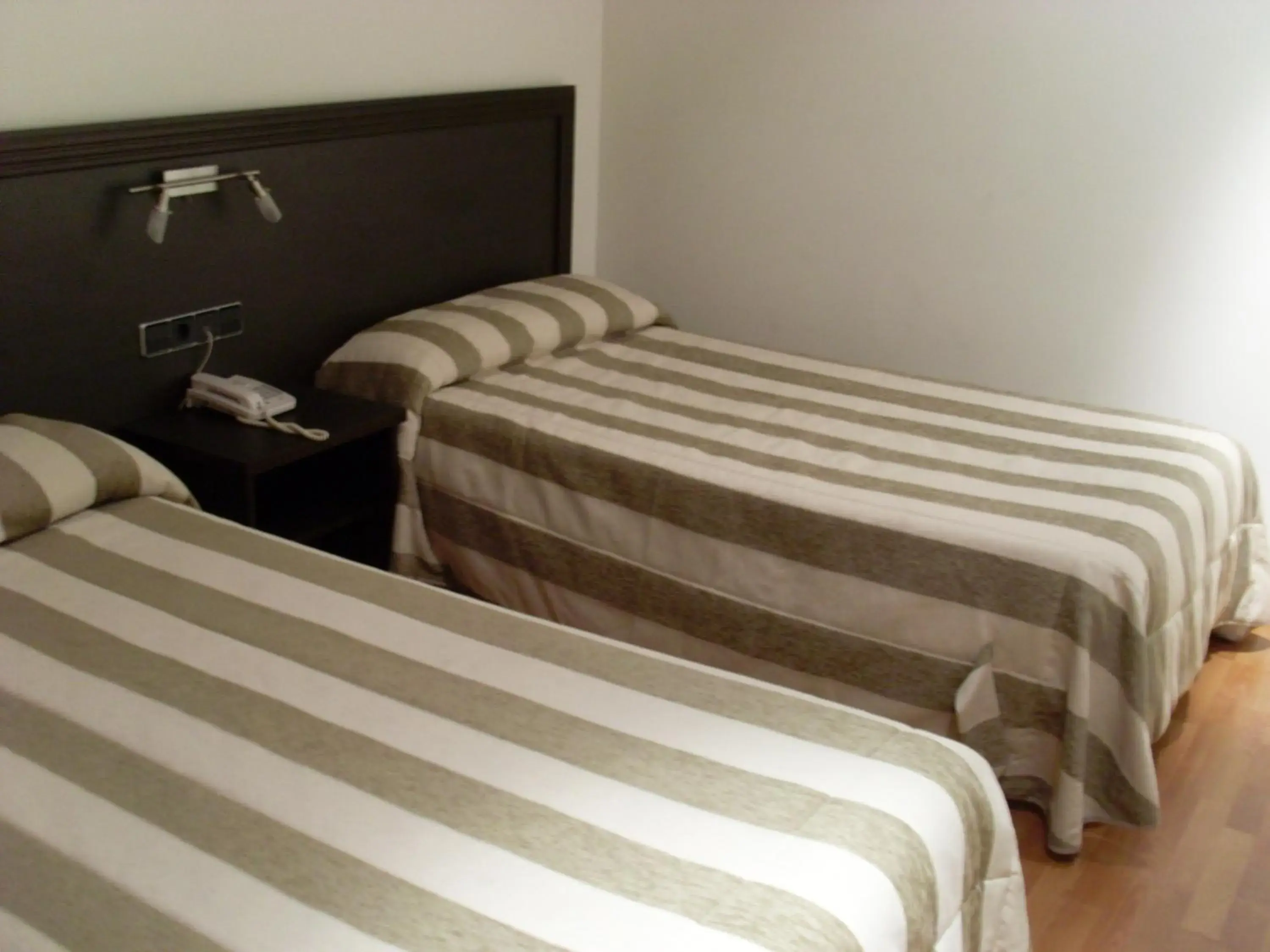 Photo of the whole room, Bed in Domocenter Apartamentos TurÃ­sticos