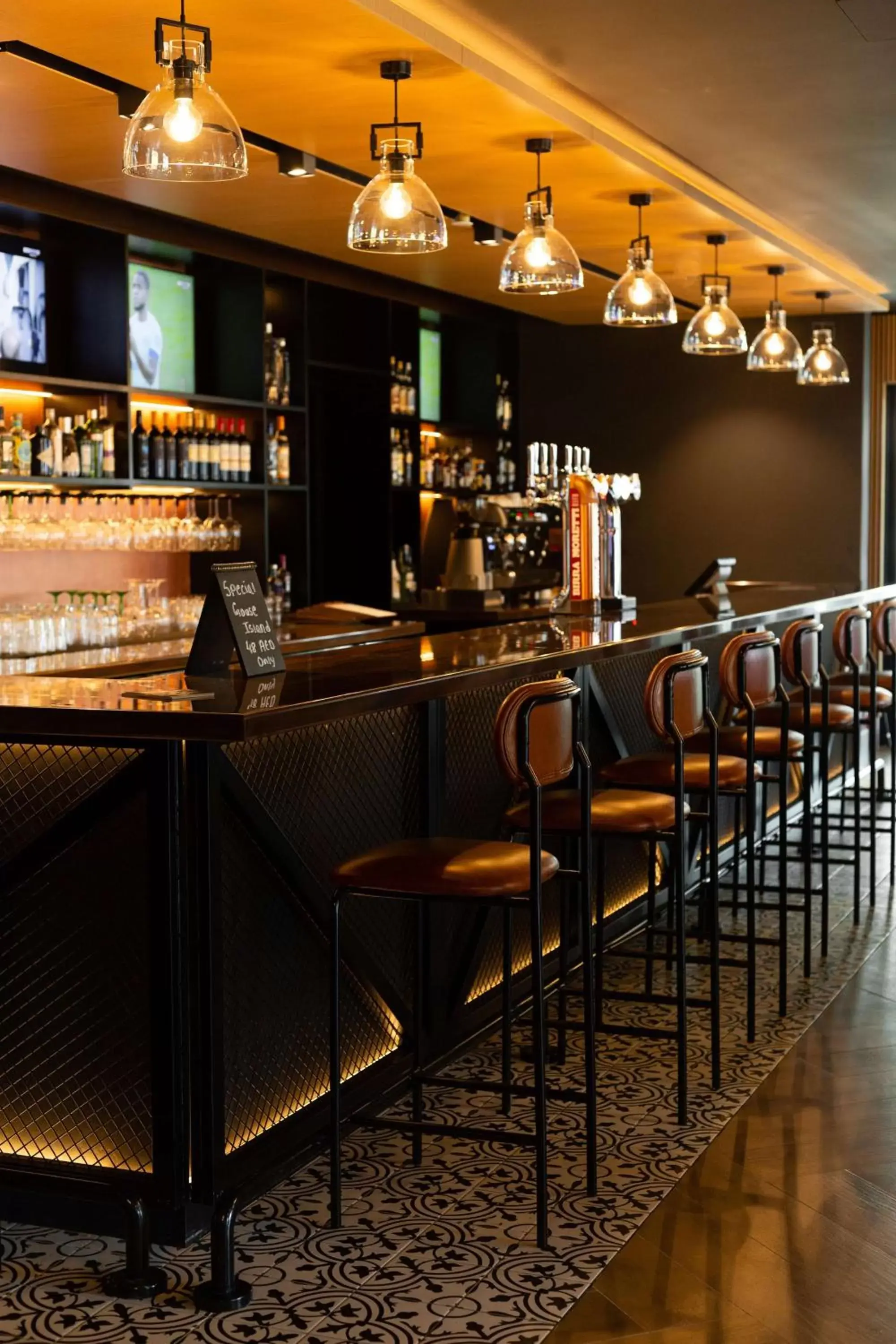 Lounge or bar, Restaurant/Places to Eat in Radisson Blu Hotel, Dubai Media City