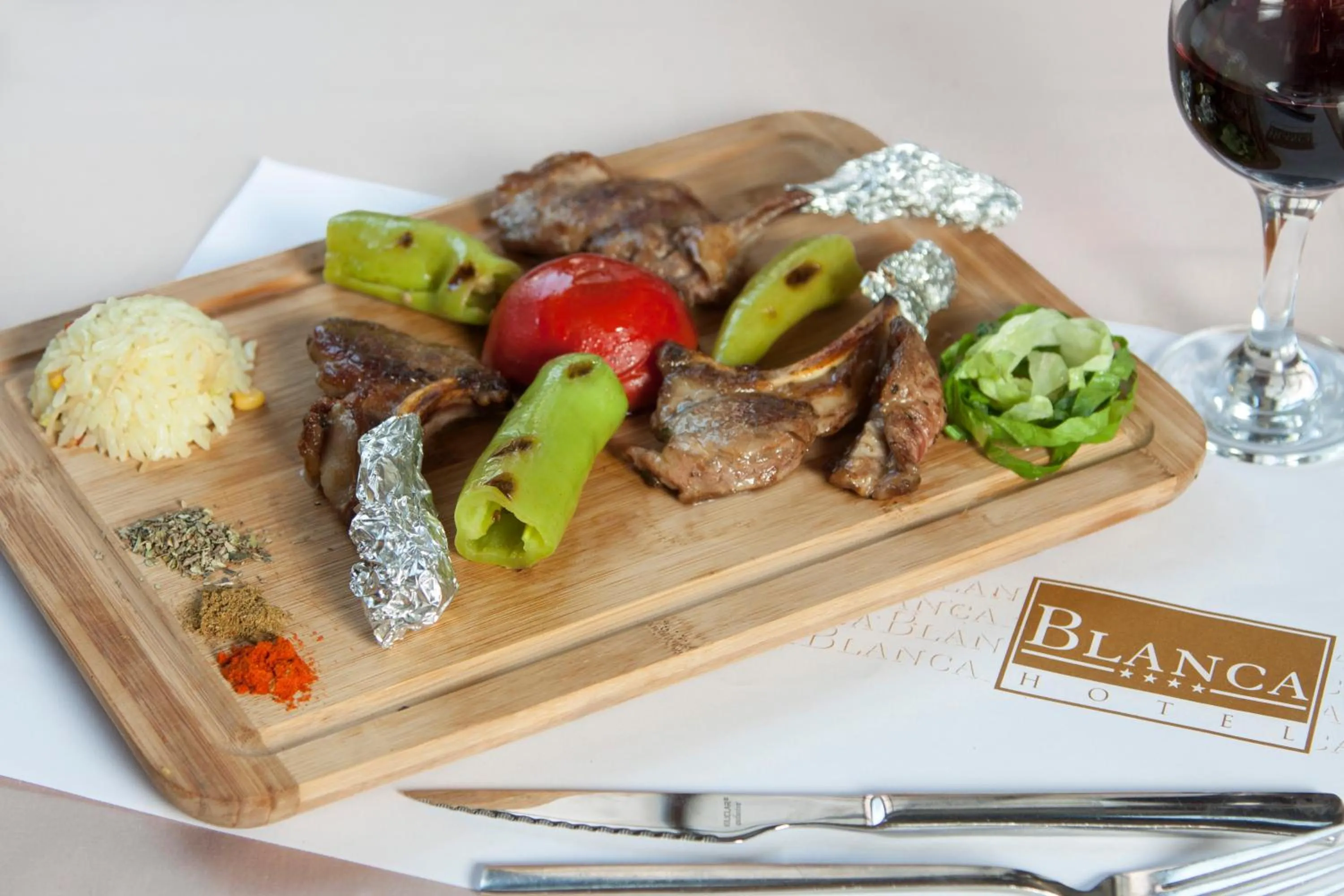 Restaurant/places to eat in Blanca Hotel