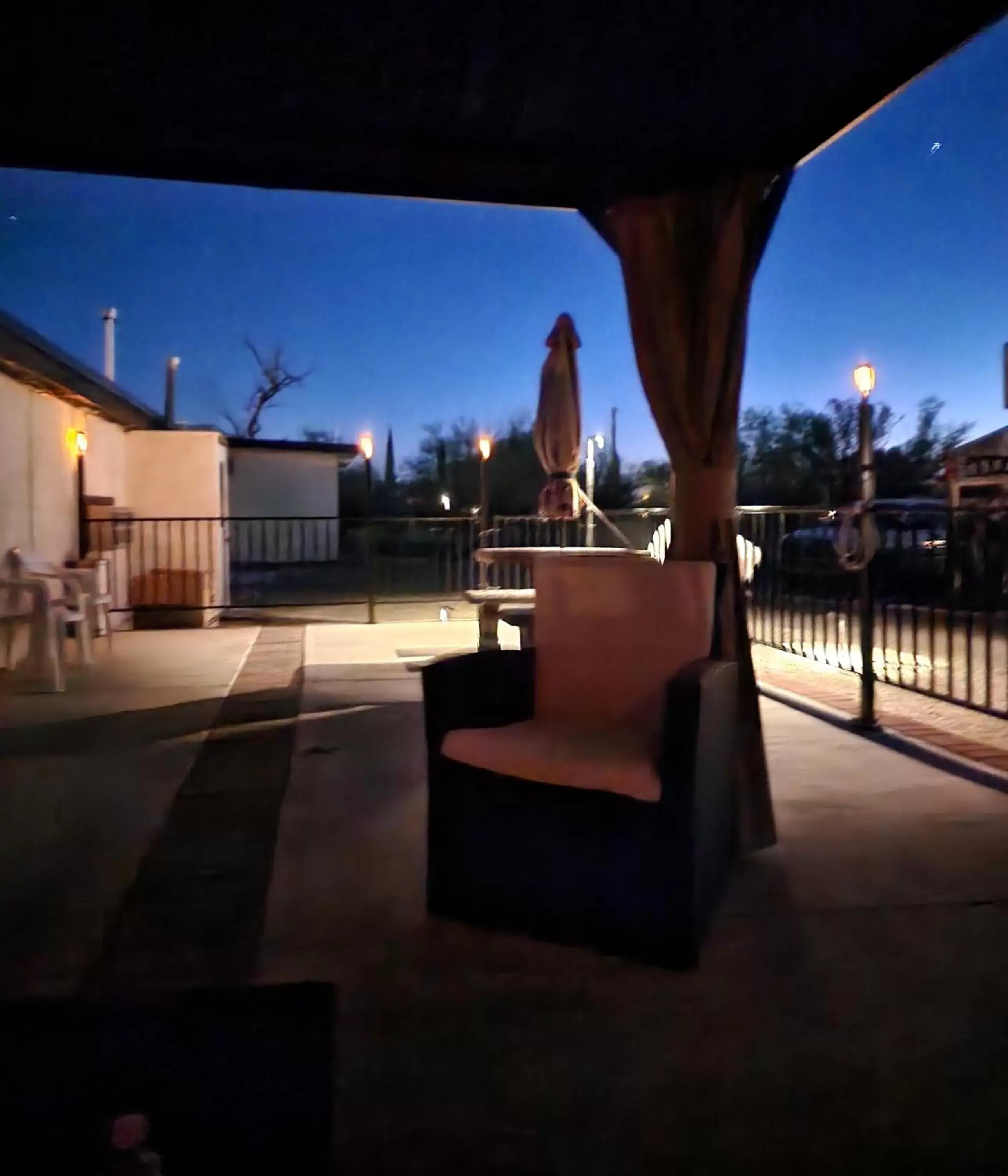 Property building in Rose's Motel Property building in Rose's Motel