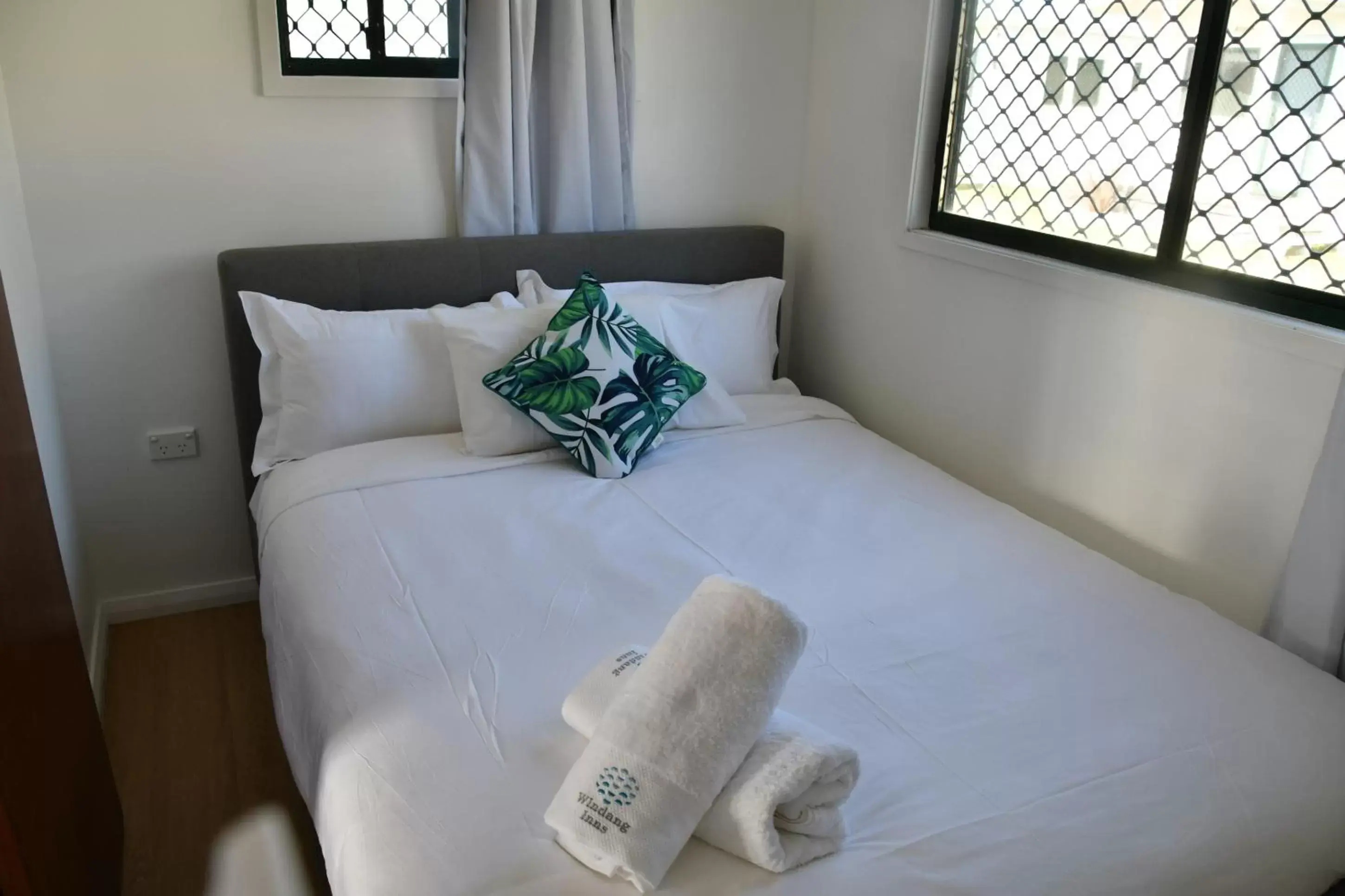 Bedroom in Lakeside Inn Wollongong