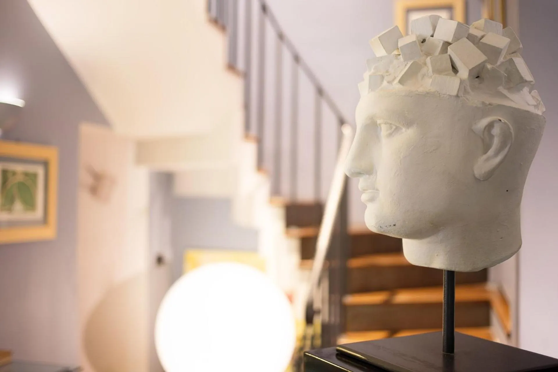 Decorative detail in Hotel Villa Linneo