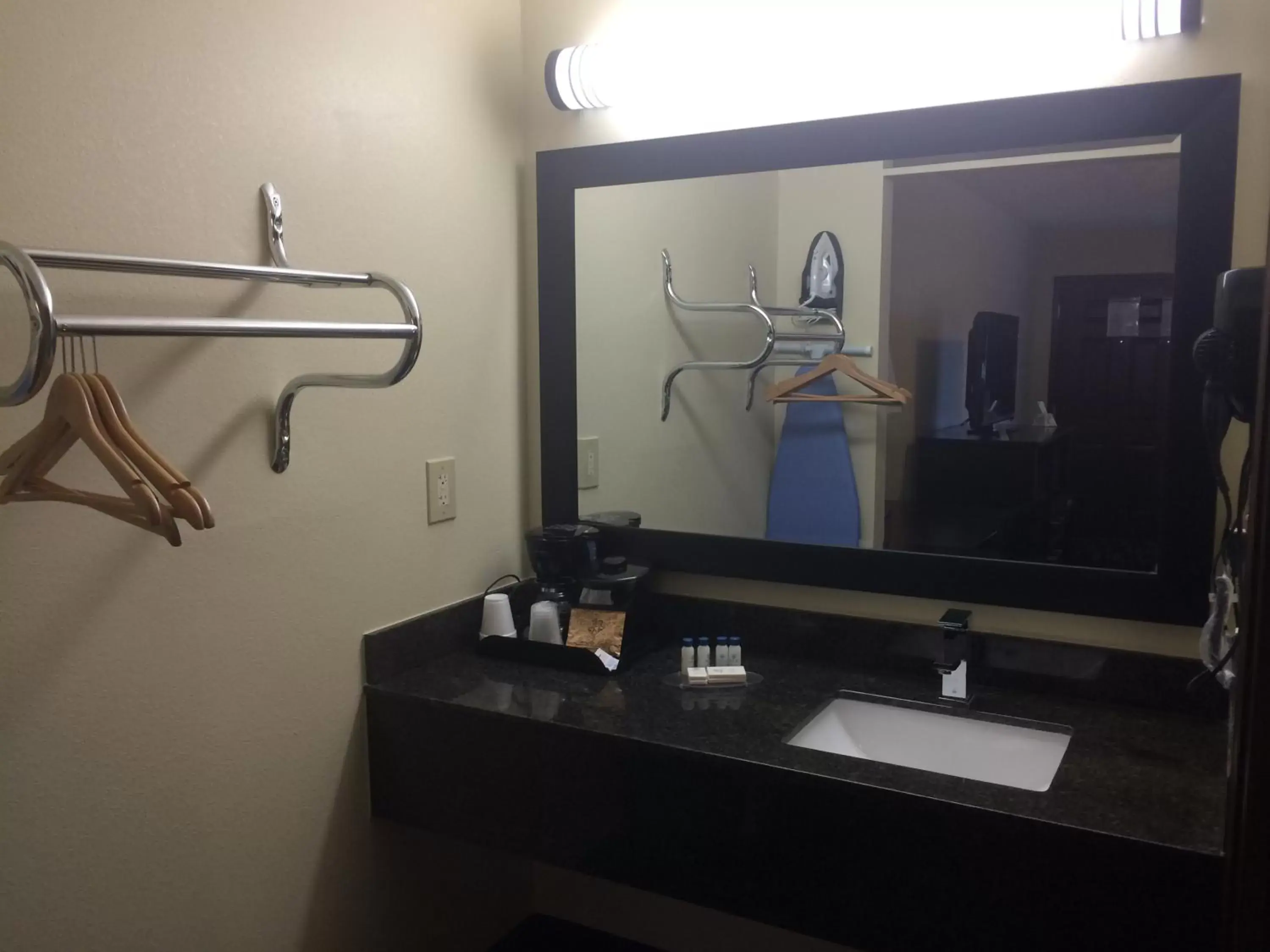 Bathroom in Boarders Inn & Suites by Cobblestone Hotels - Ashland City