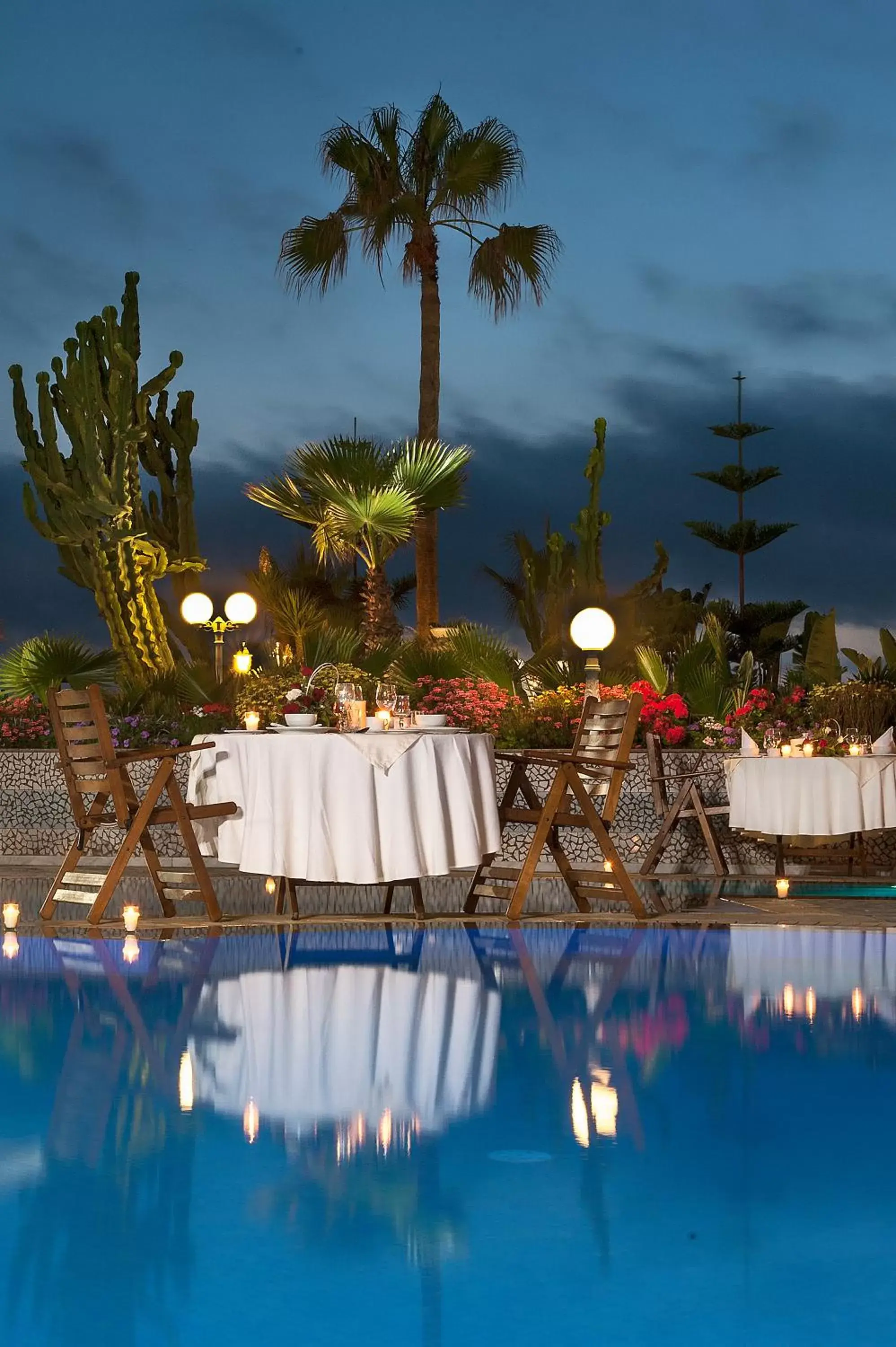 Swimming Pool in Hôtel Club Val d'Anfa Casablanca Ocean view