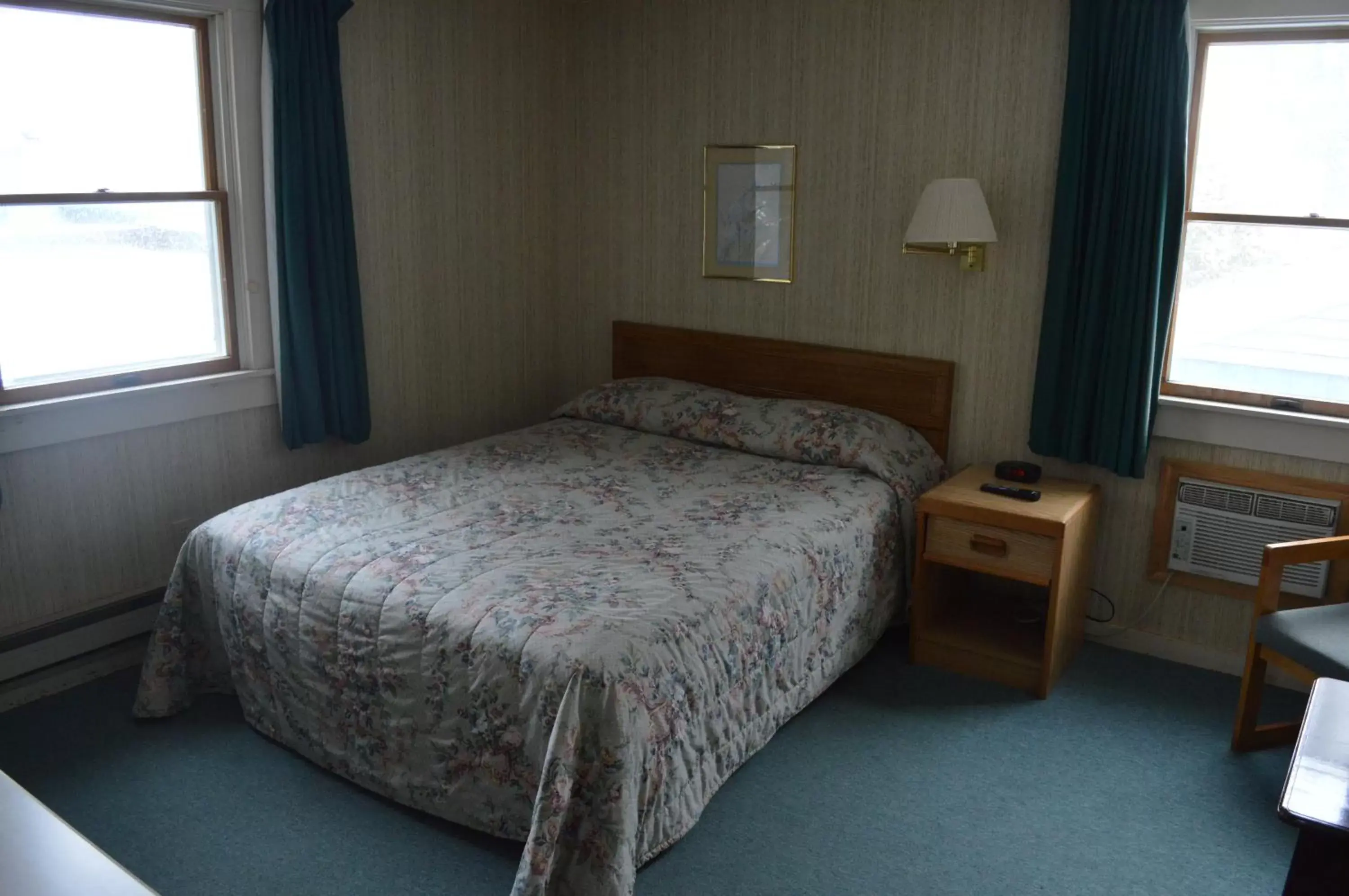 Bedroom, Bed in Maple Leaf Inn Lake Placid