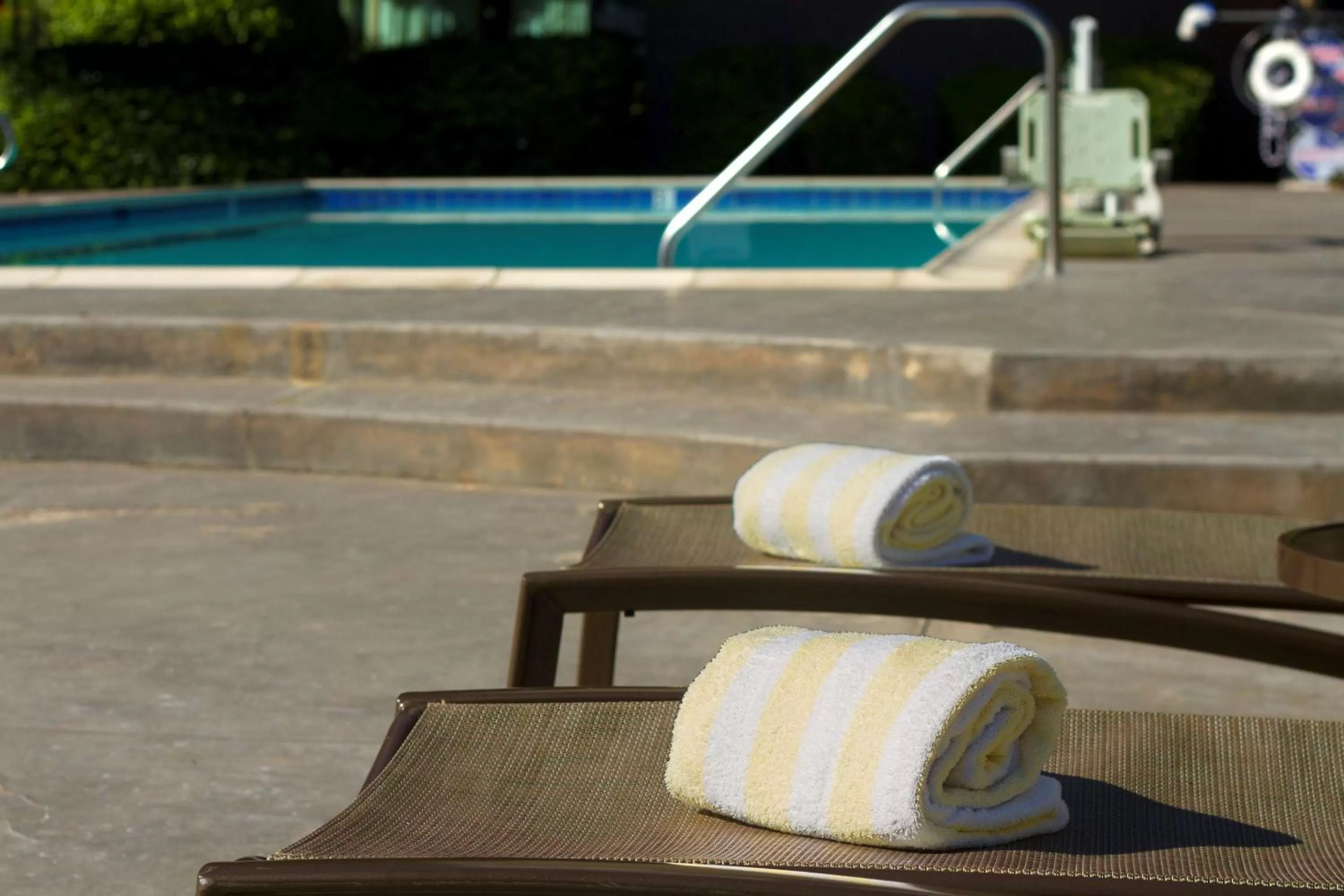 Pool view, Swimming Pool in DoubleTree by Hilton Orange County Airport