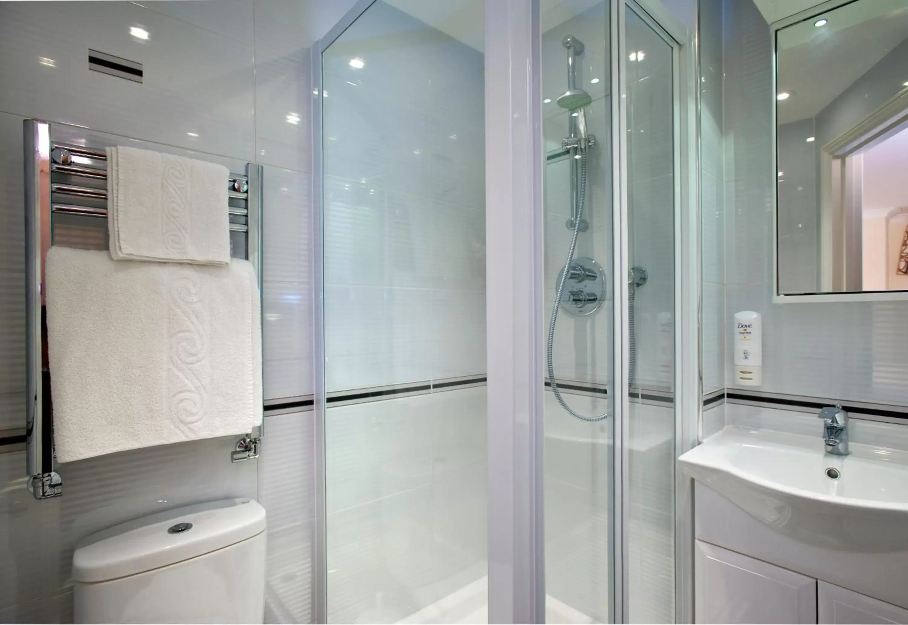 Bathroom in Best Western Chiswick Palace & Suites London