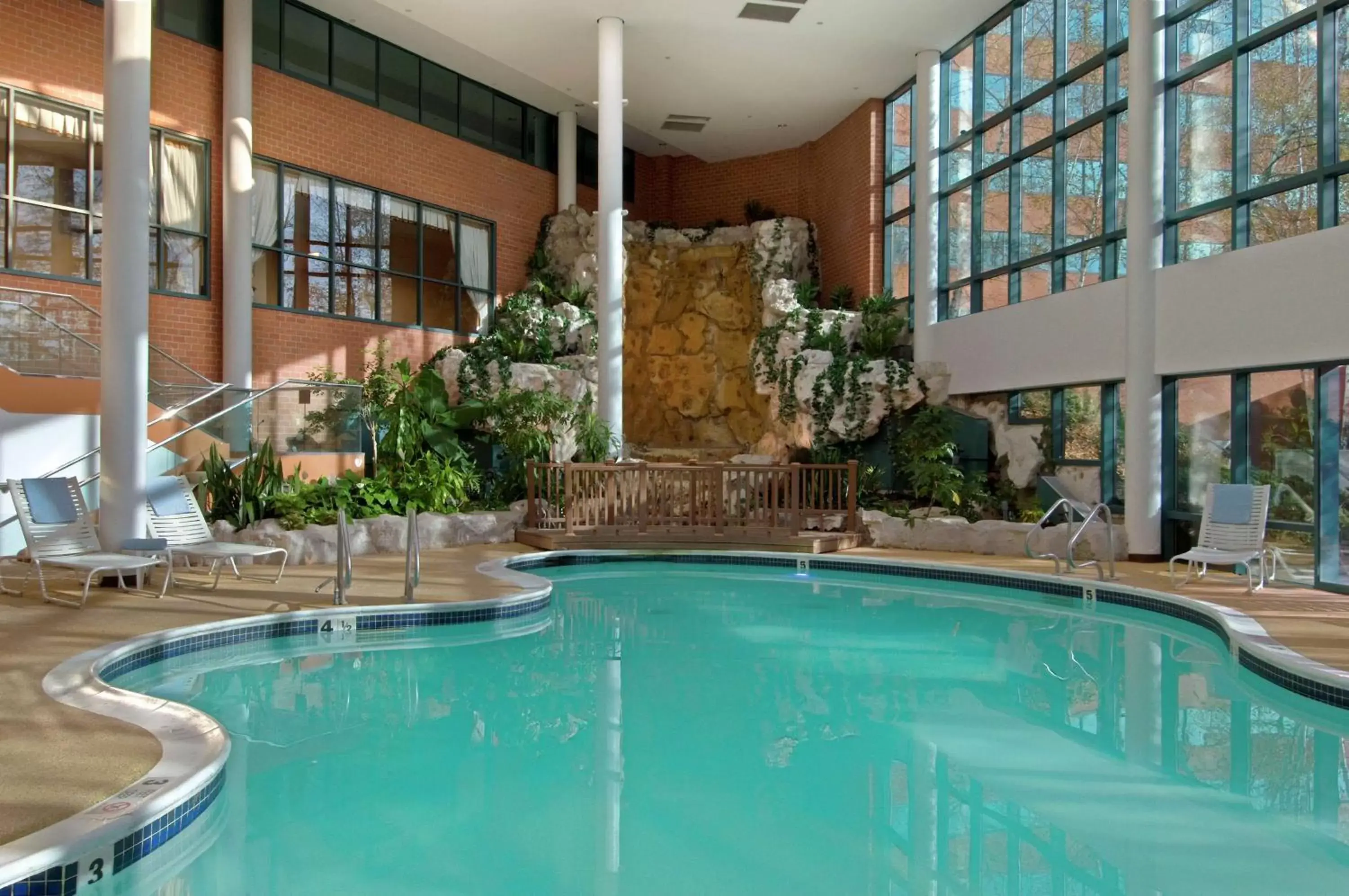 Pool view, Swimming Pool in Hilton Long Island/Huntington