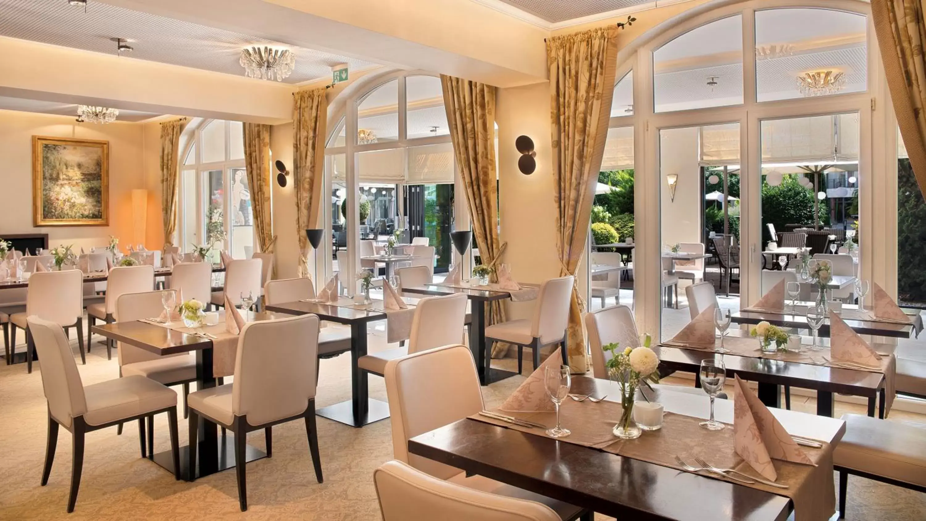 Buffet breakfast, Restaurant/Places to Eat in Hotel Villa Toskana