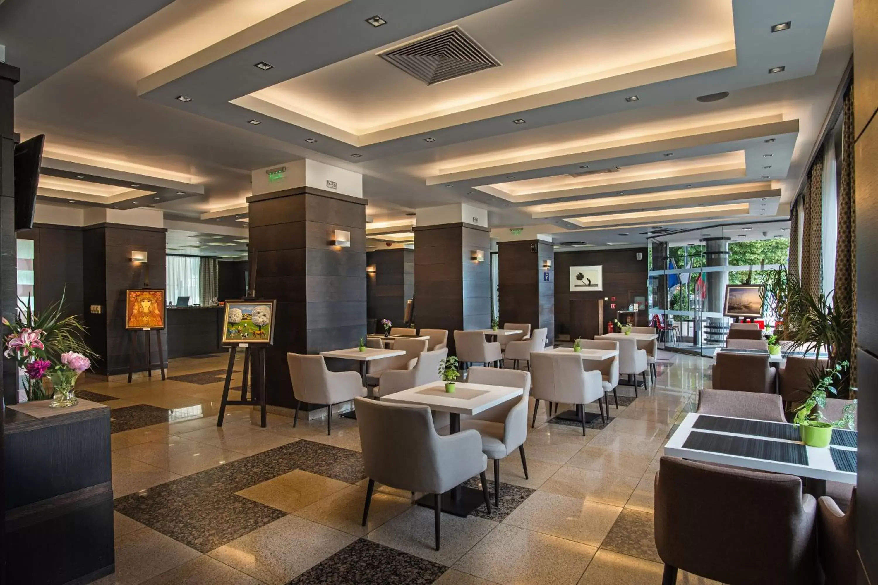Lobby or reception, Restaurant/Places to Eat in Rosslyn Central Park Hotel Sofia