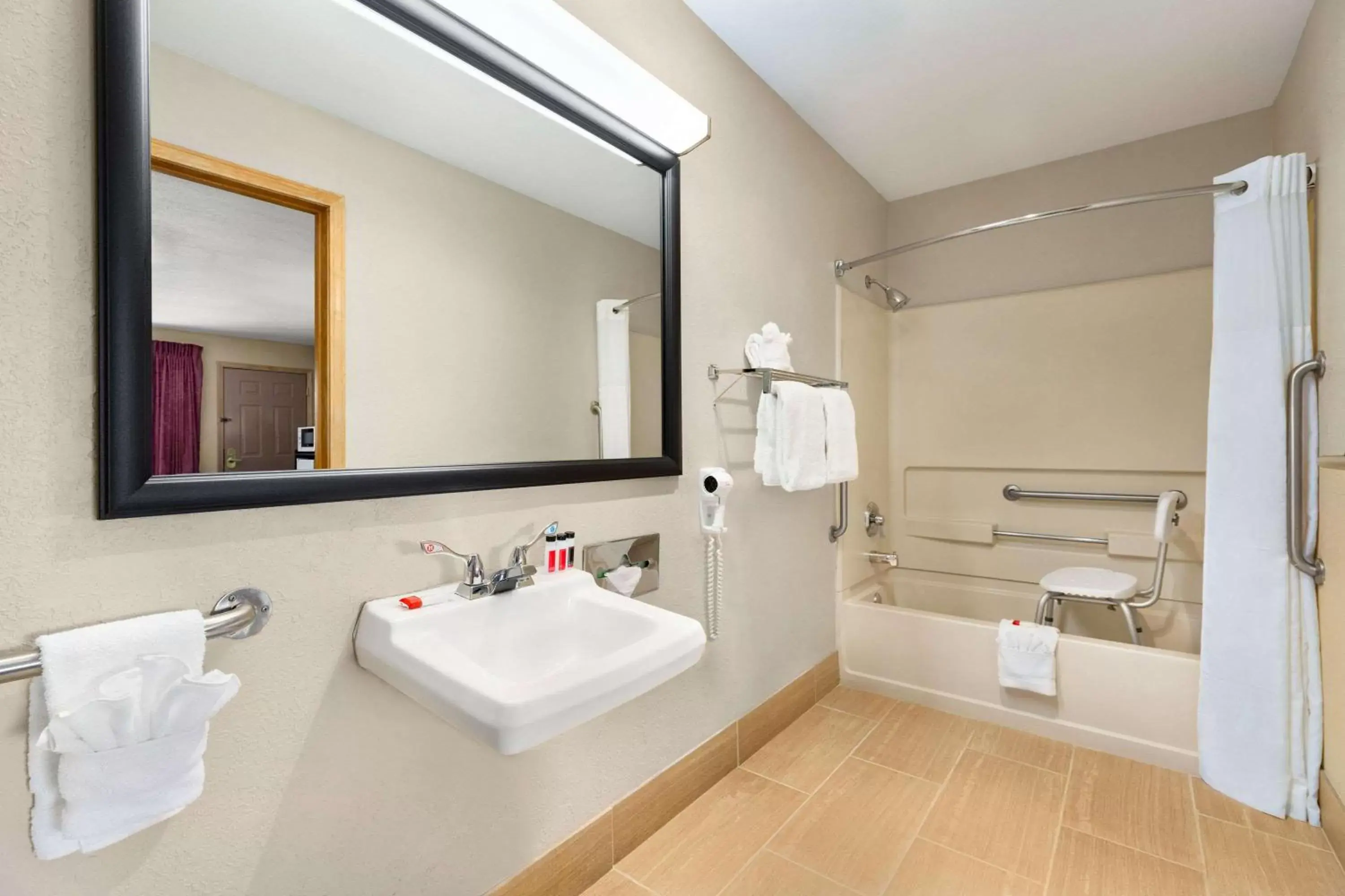 Photo of the whole room, Bathroom in Baymont by Wyndham Cortez